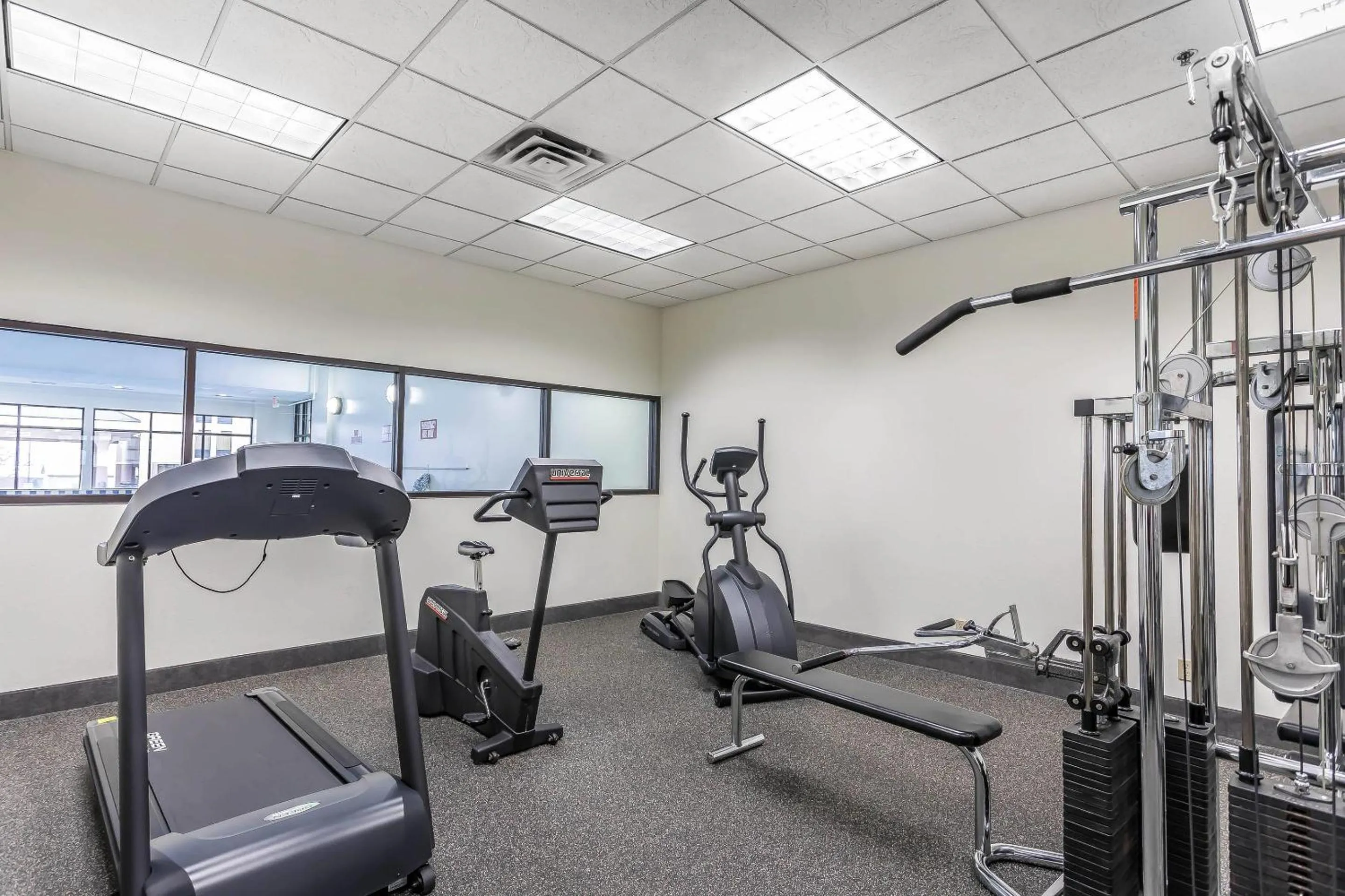 Fitness centre/facilities in Comfort Inn SW Omaha I-80