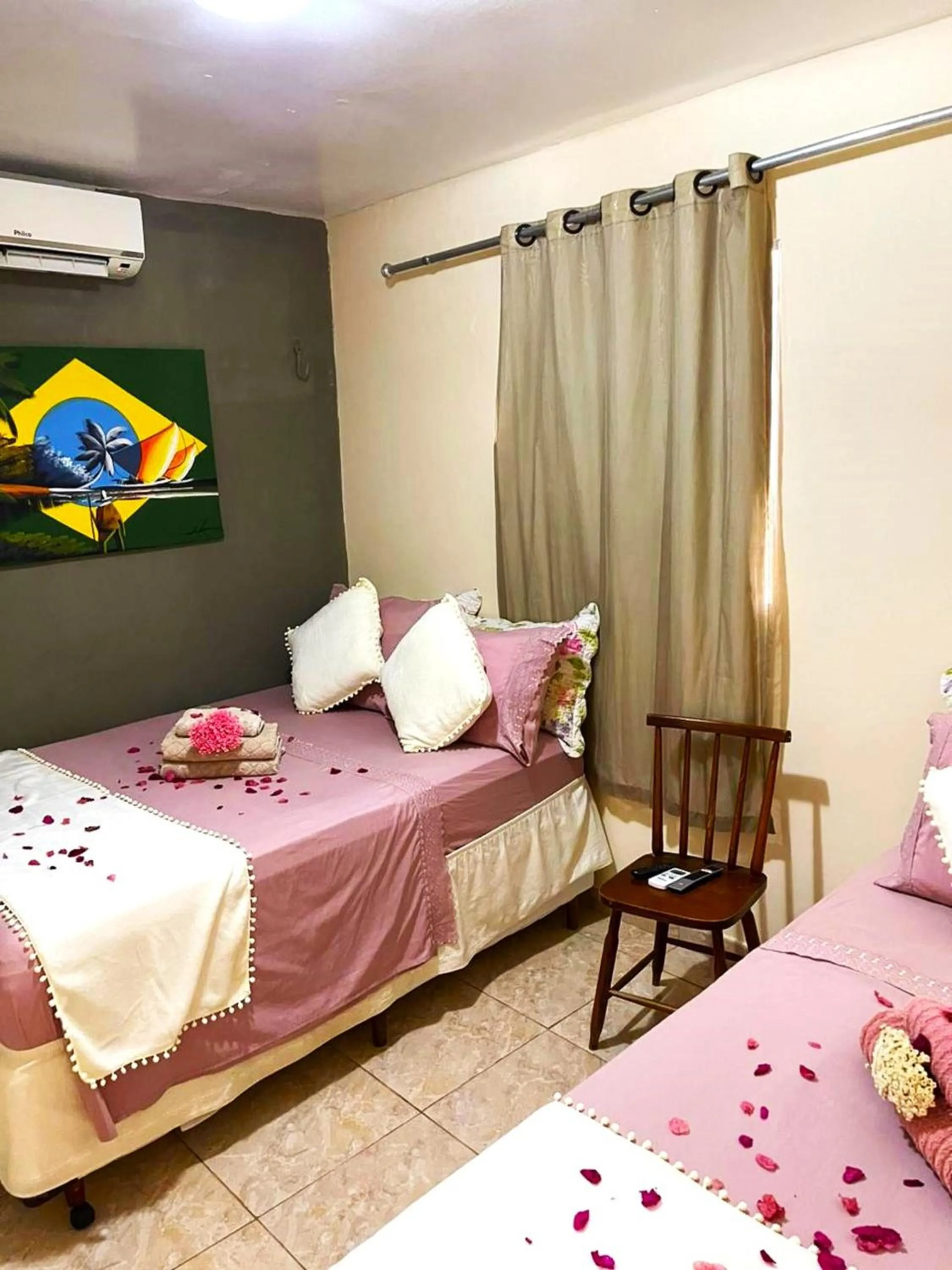 Bedroom, Bed in Pousada Martins e Cia