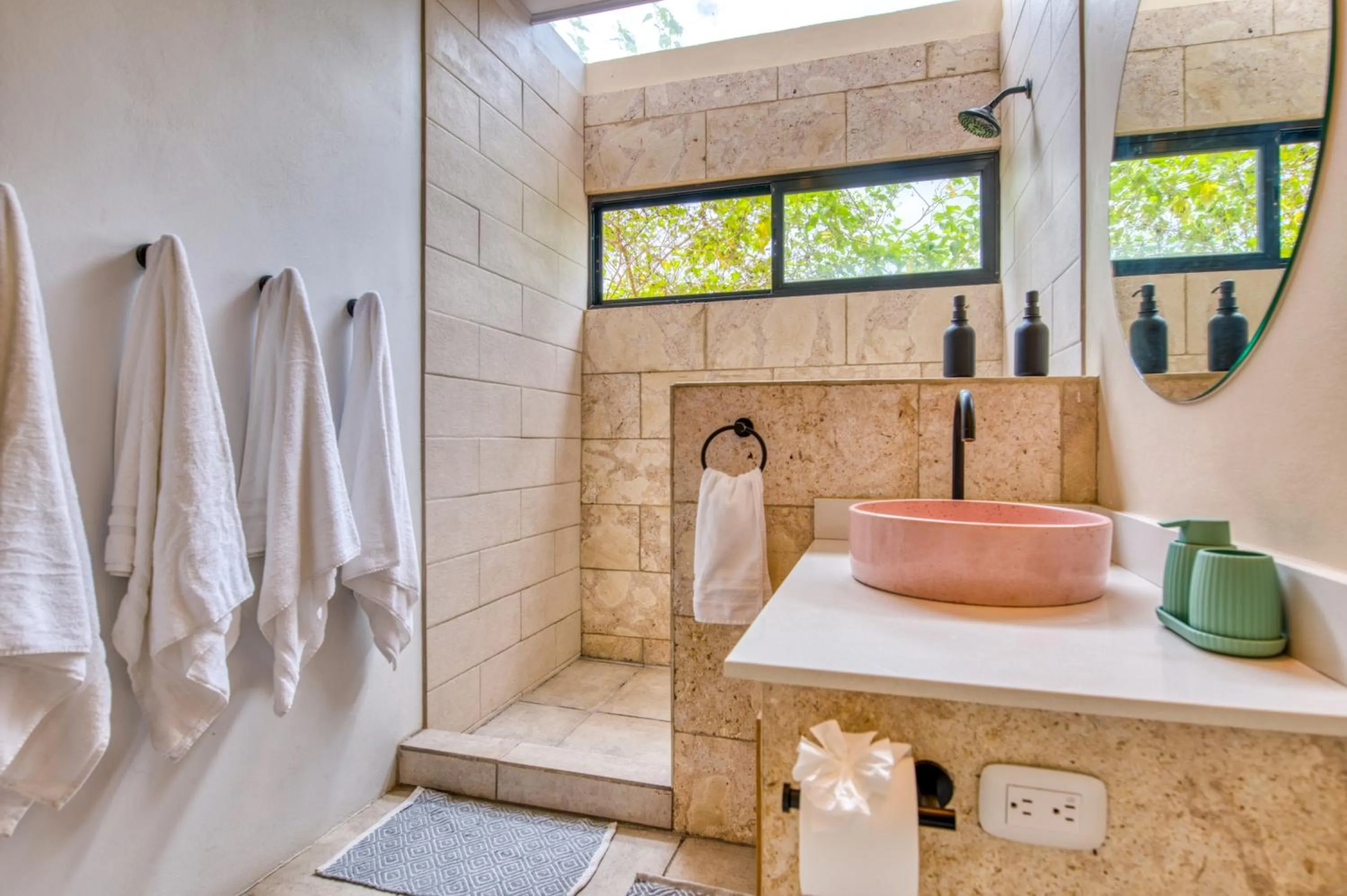 Shower in Hotel Villas Tangerine