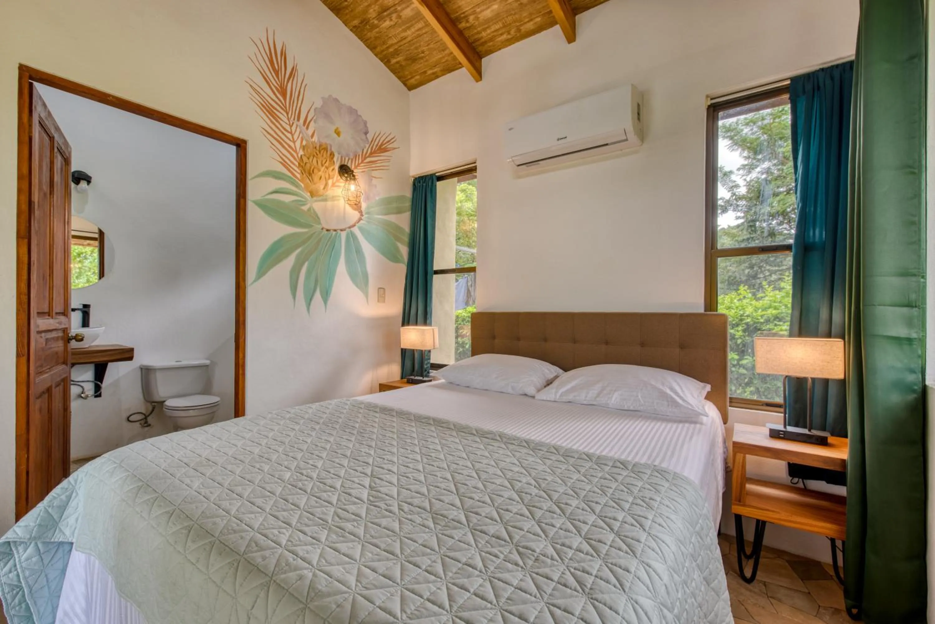 Photo of the whole room, Bed in Hotel Villas Tangerine