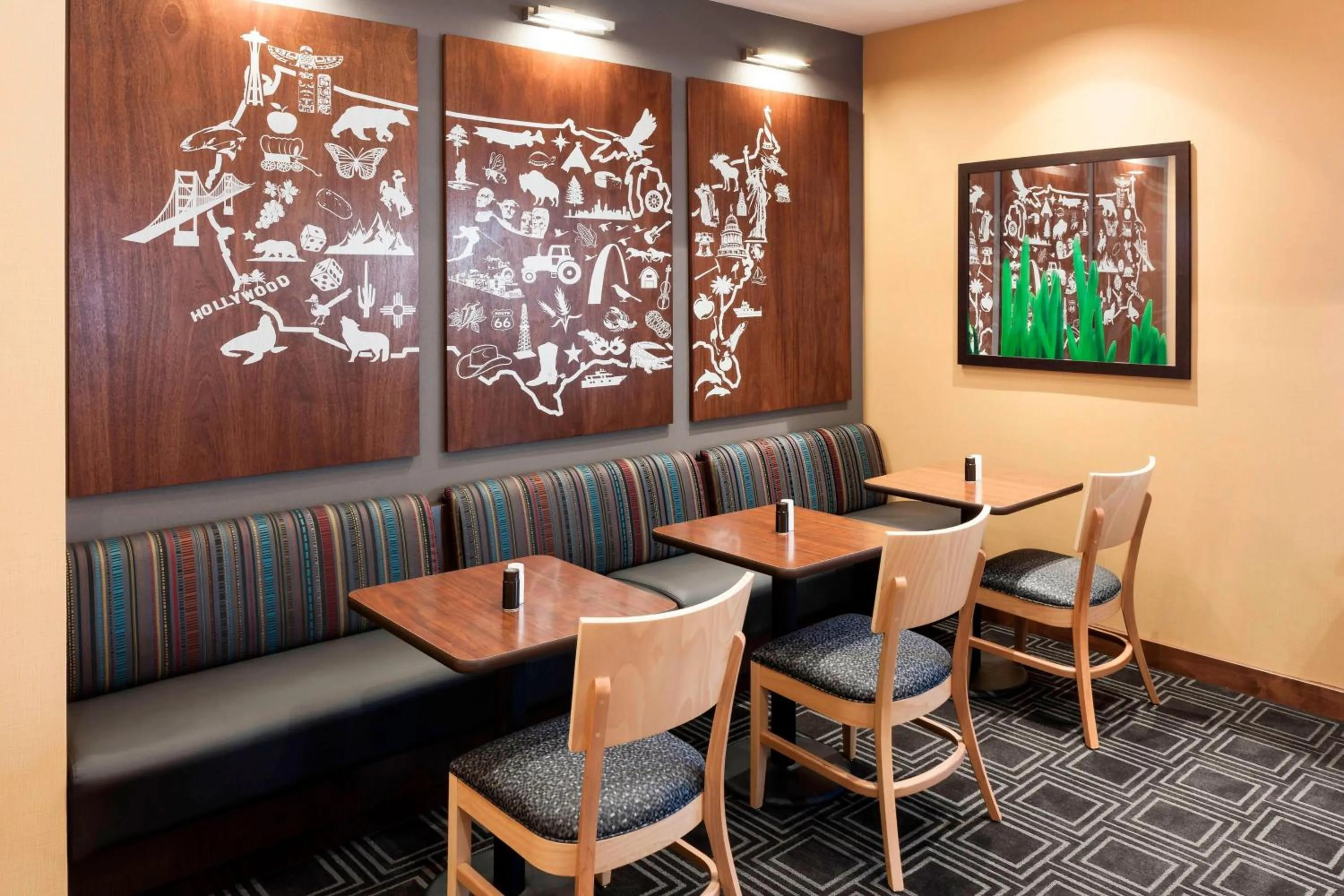 Restaurant/places to eat in TownePlace Suites Dallas Las Colinas