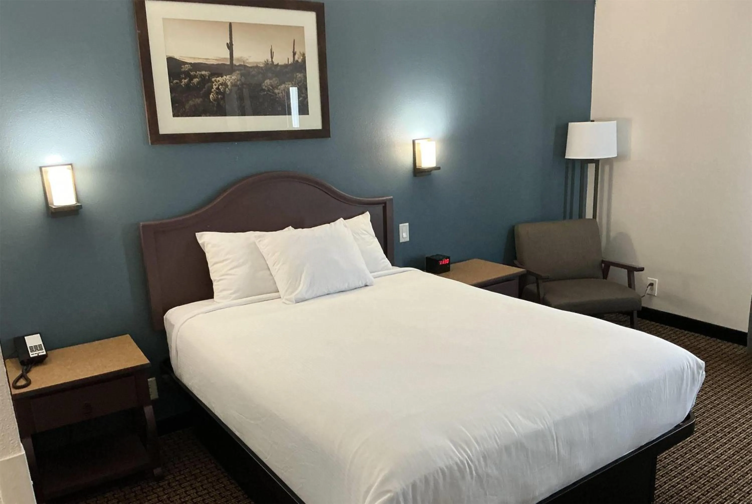 Photo of the whole room, Bed in Tombstone Grand Hotel, a Baymont by Wyndham