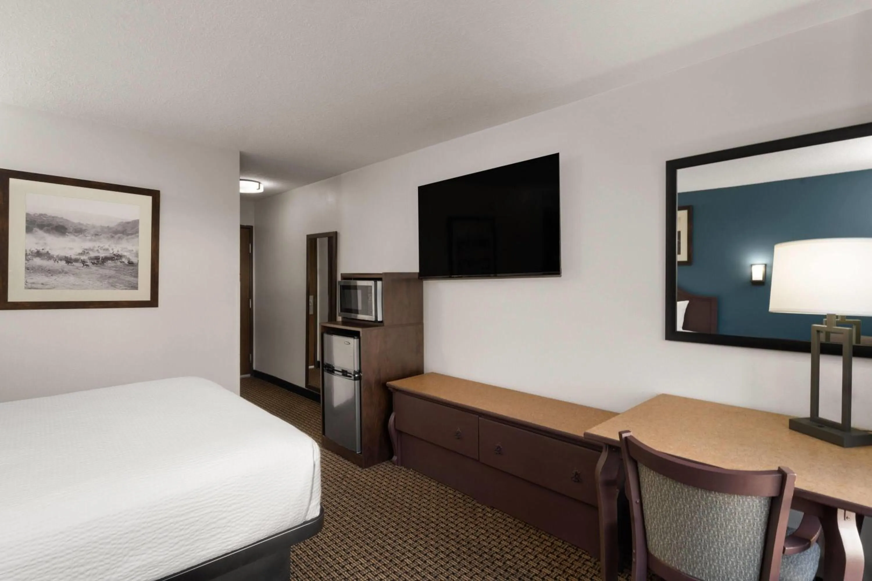 Photo of the whole room, Bed in Tombstone Grand Hotel, a Baymont by Wyndham