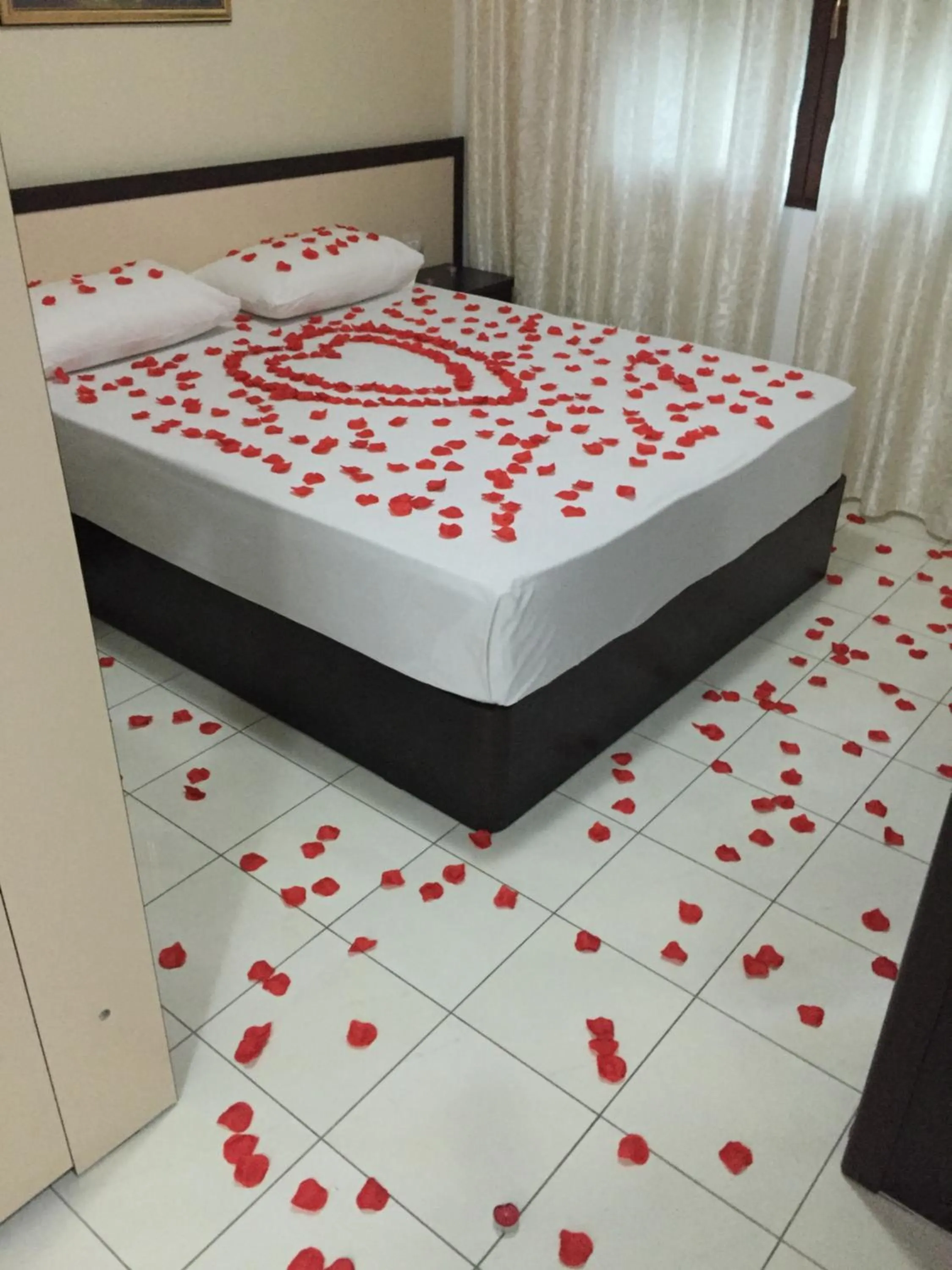 Bed in Sunrise Hotel Cameria