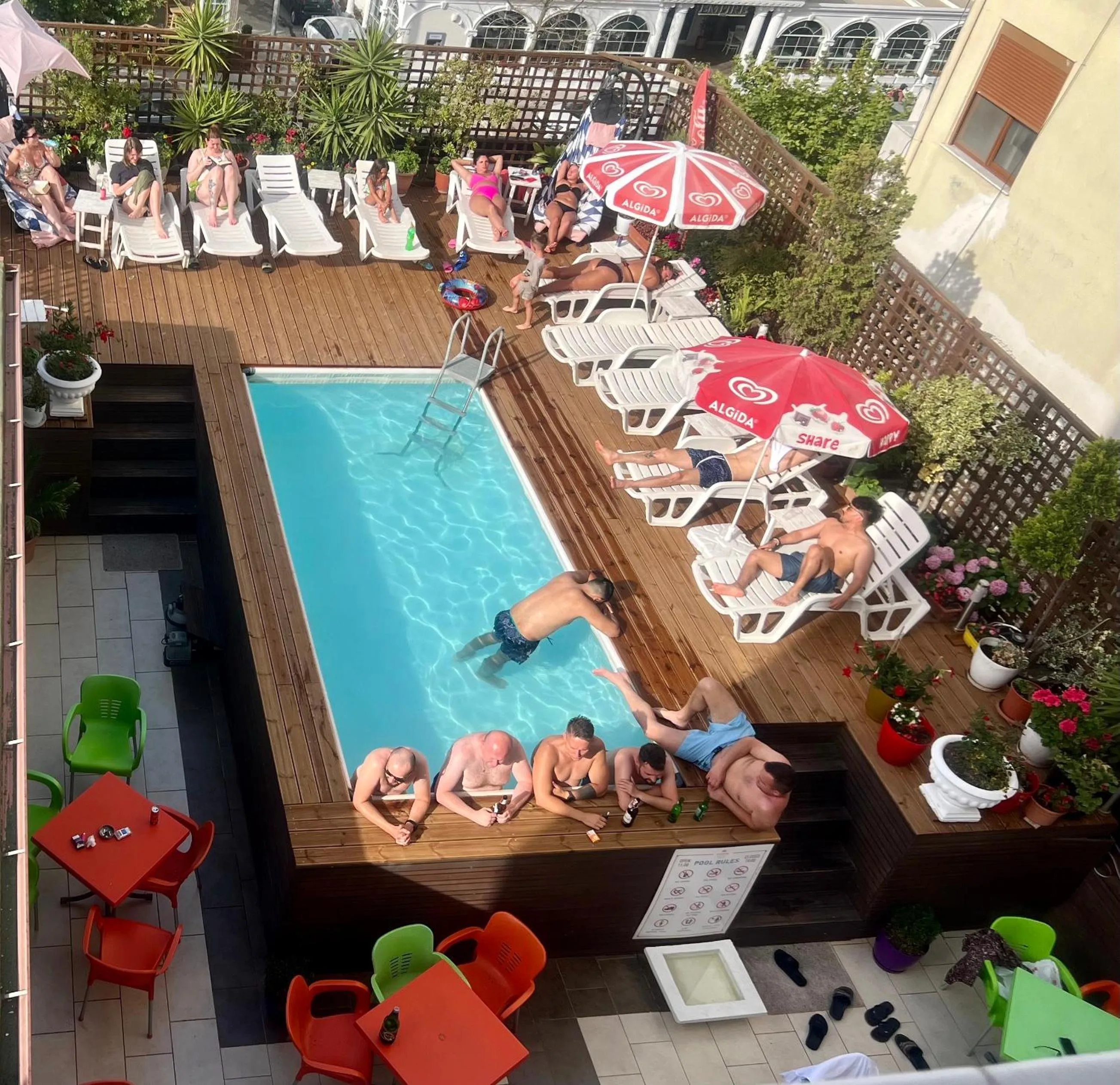 Swimming pool in Sunrise Hotel Cameria