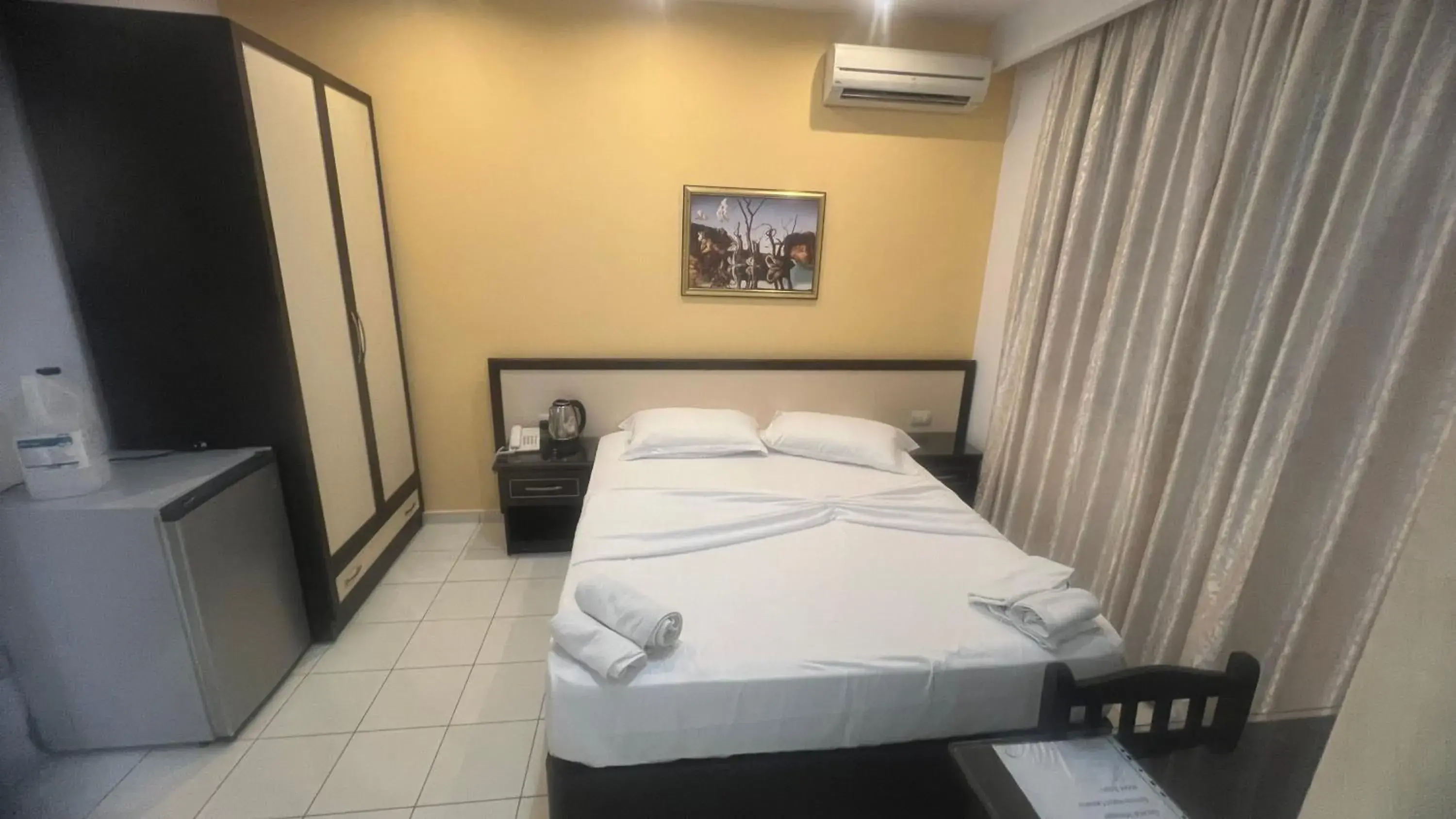 Double Room - single occupancy in Sunrise Hotel Cameria Double Room - single occupancy in Sunrise Hotel Cameria