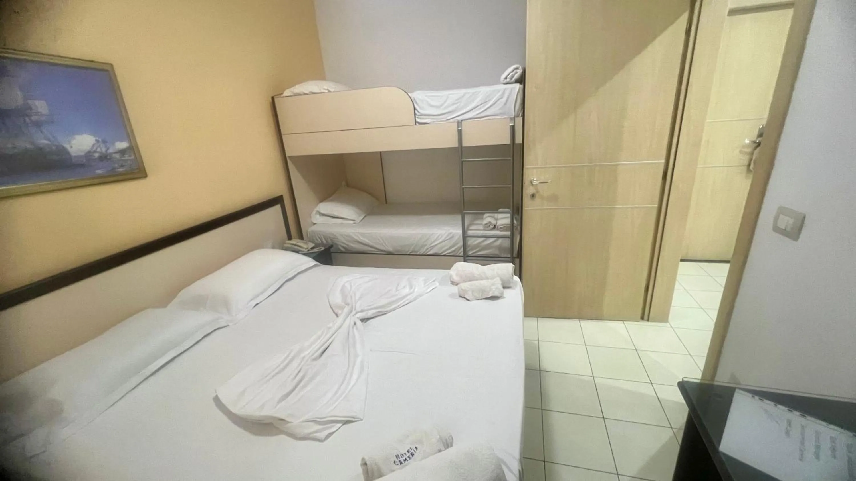 Bed in Sunrise Hotel Cameria