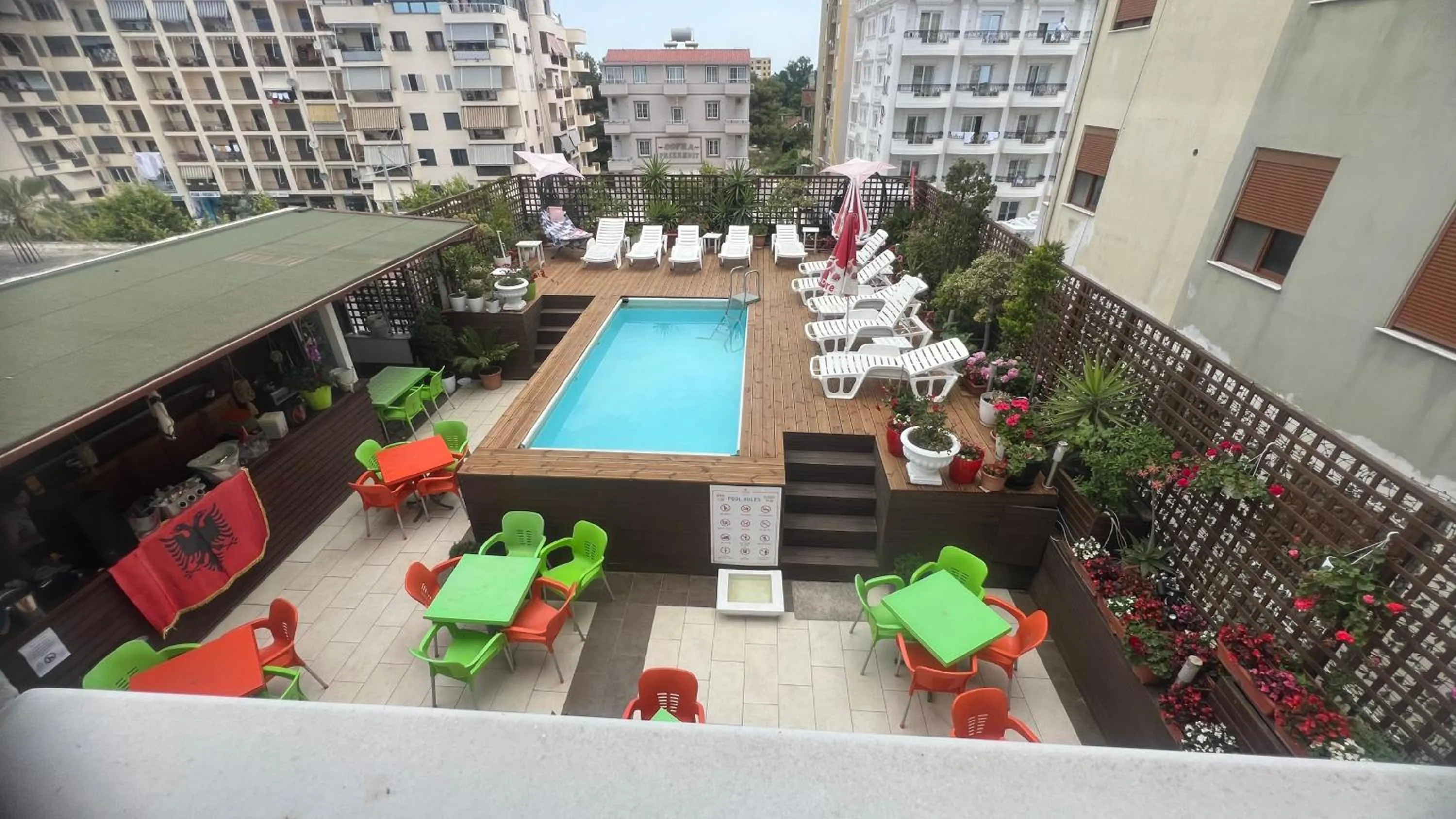 Pool view in Sunrise Hotel Cameria