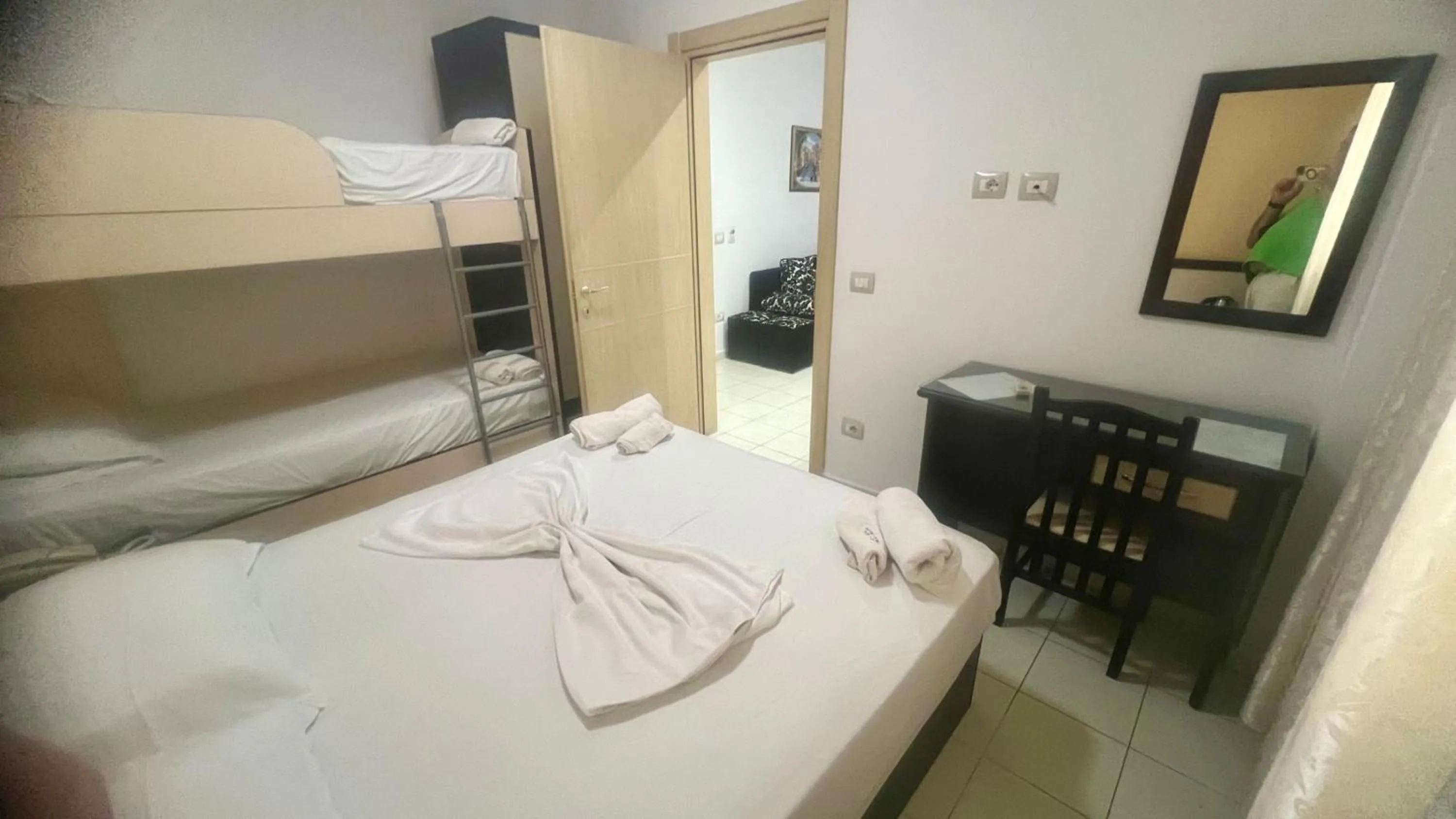 Bed in Sunrise Hotel Cameria