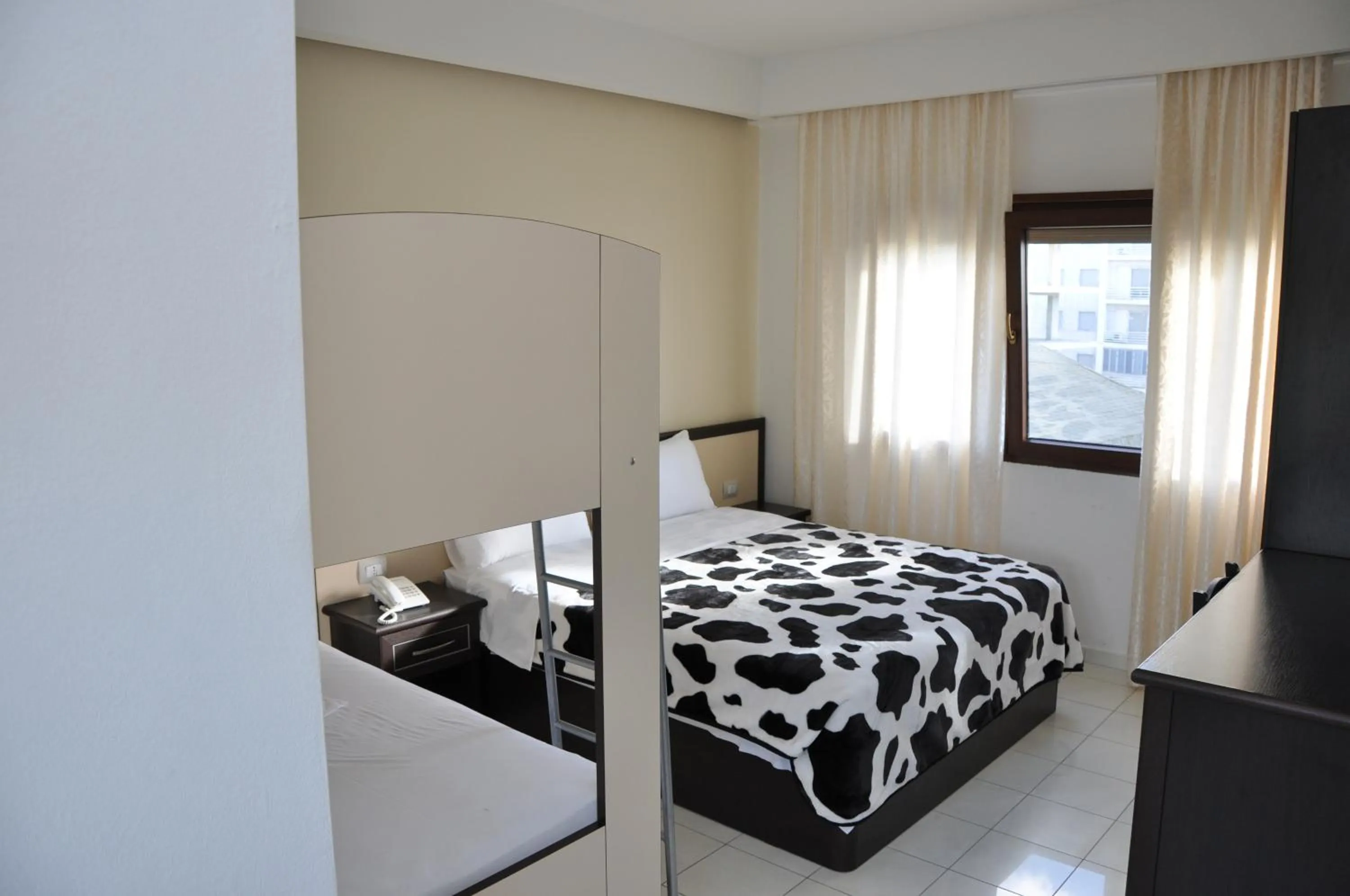 Bedroom, Bed in Sunrise Hotel Cameria