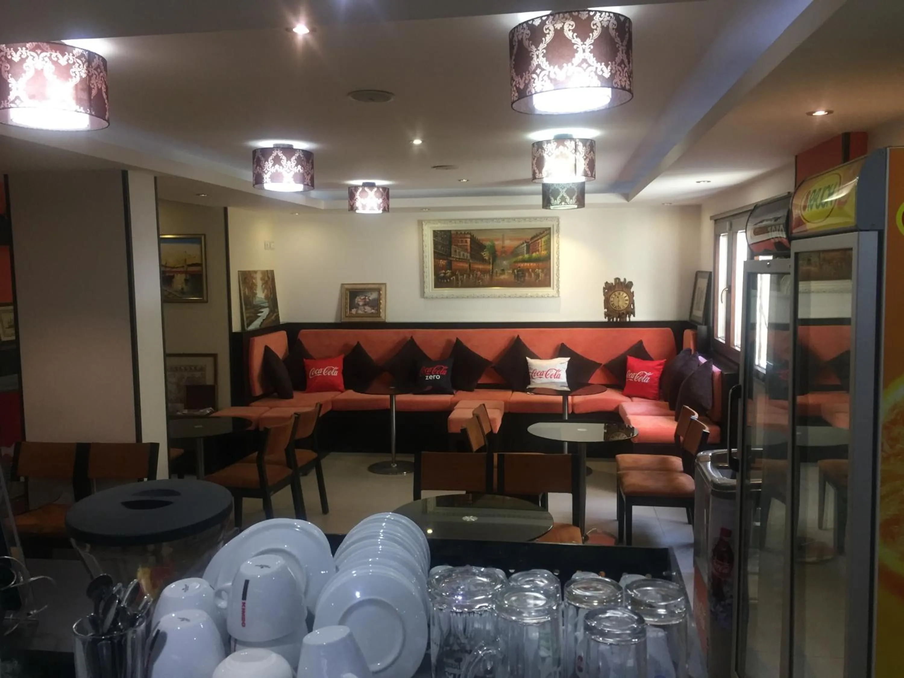 Lounge or bar in Sunrise Hotel Cameria