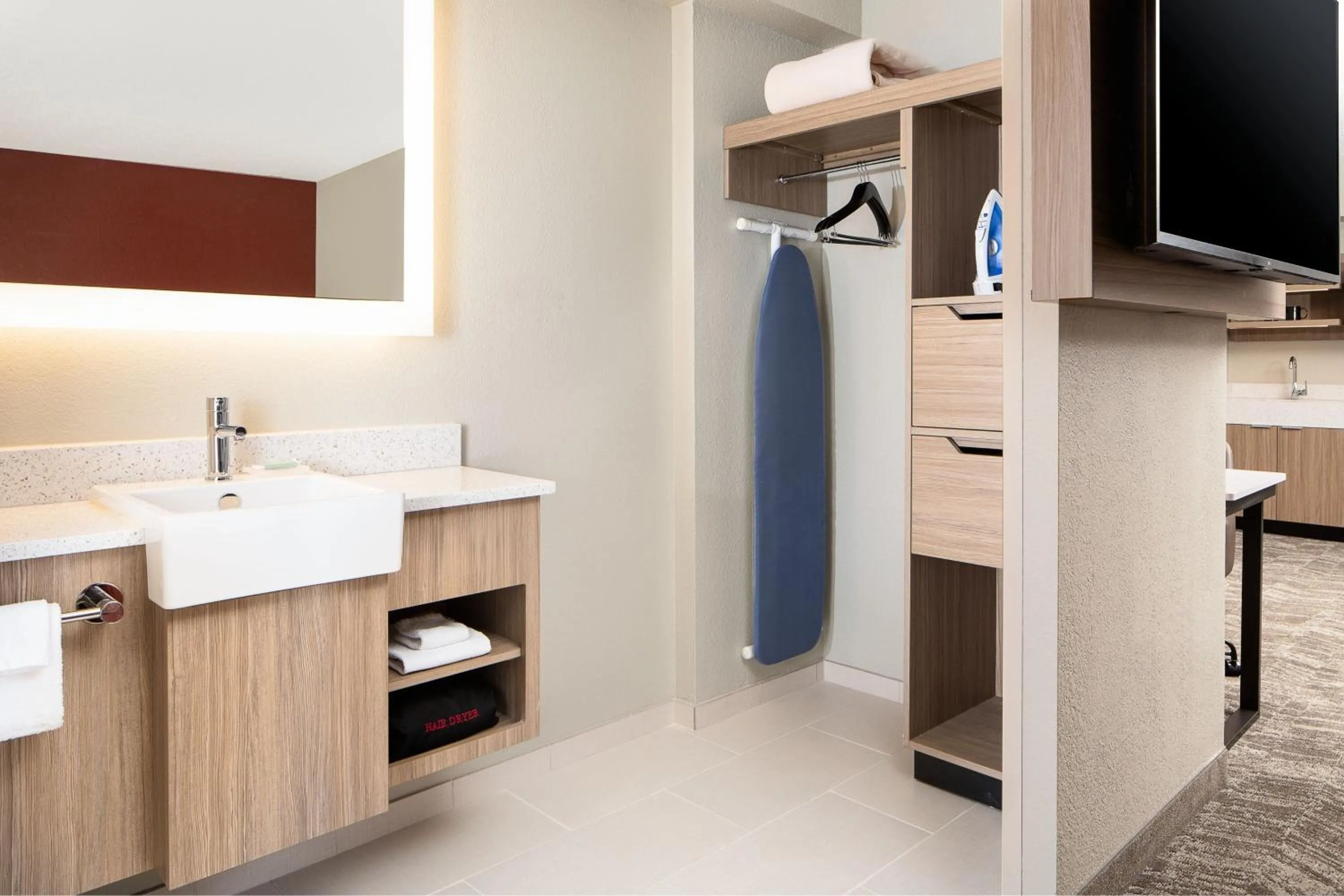 Photo of the whole room in SpringHill Suites by Marriott Dallas Downtown / West End