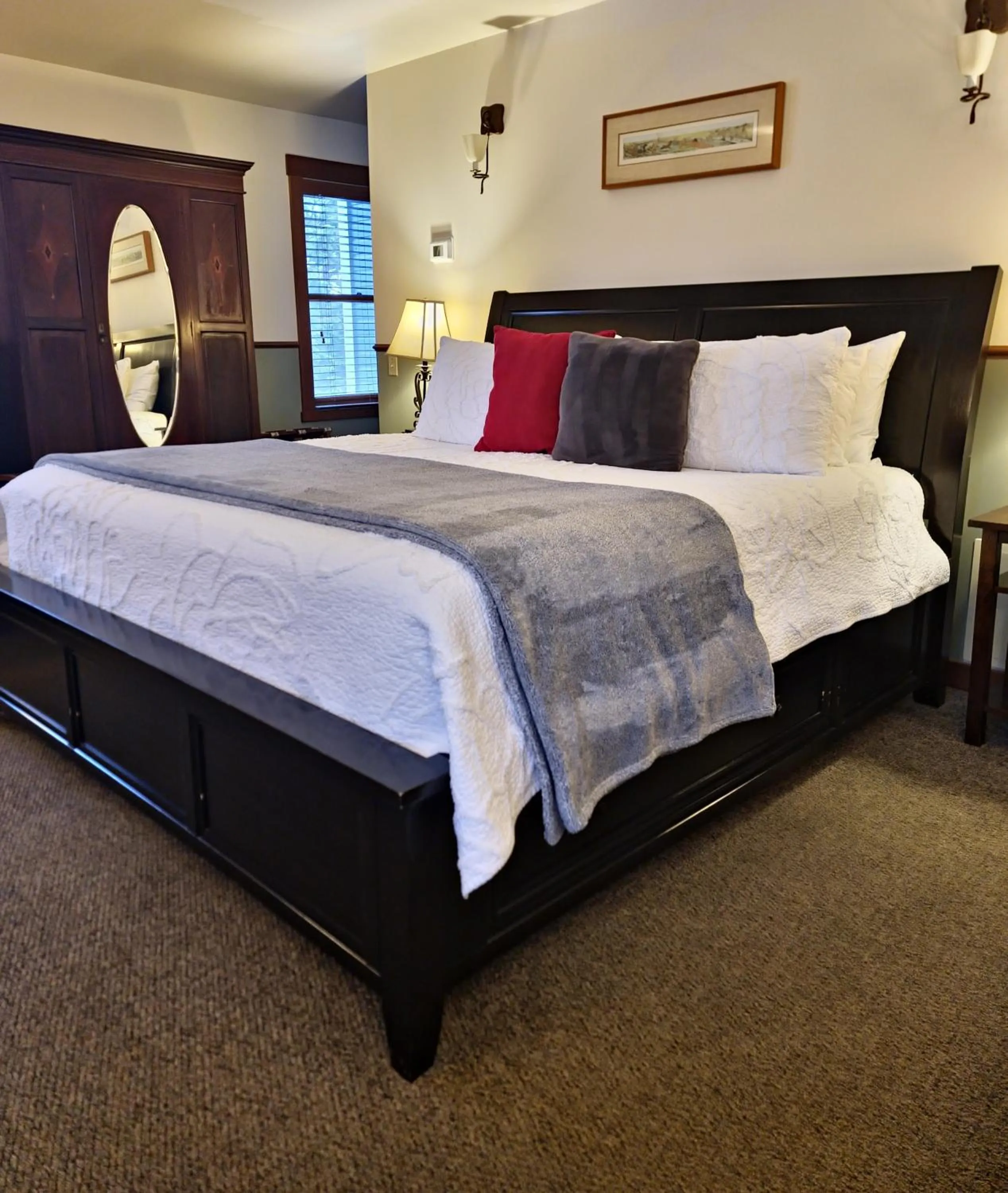 Bed in The Heron Inn and Day Spa