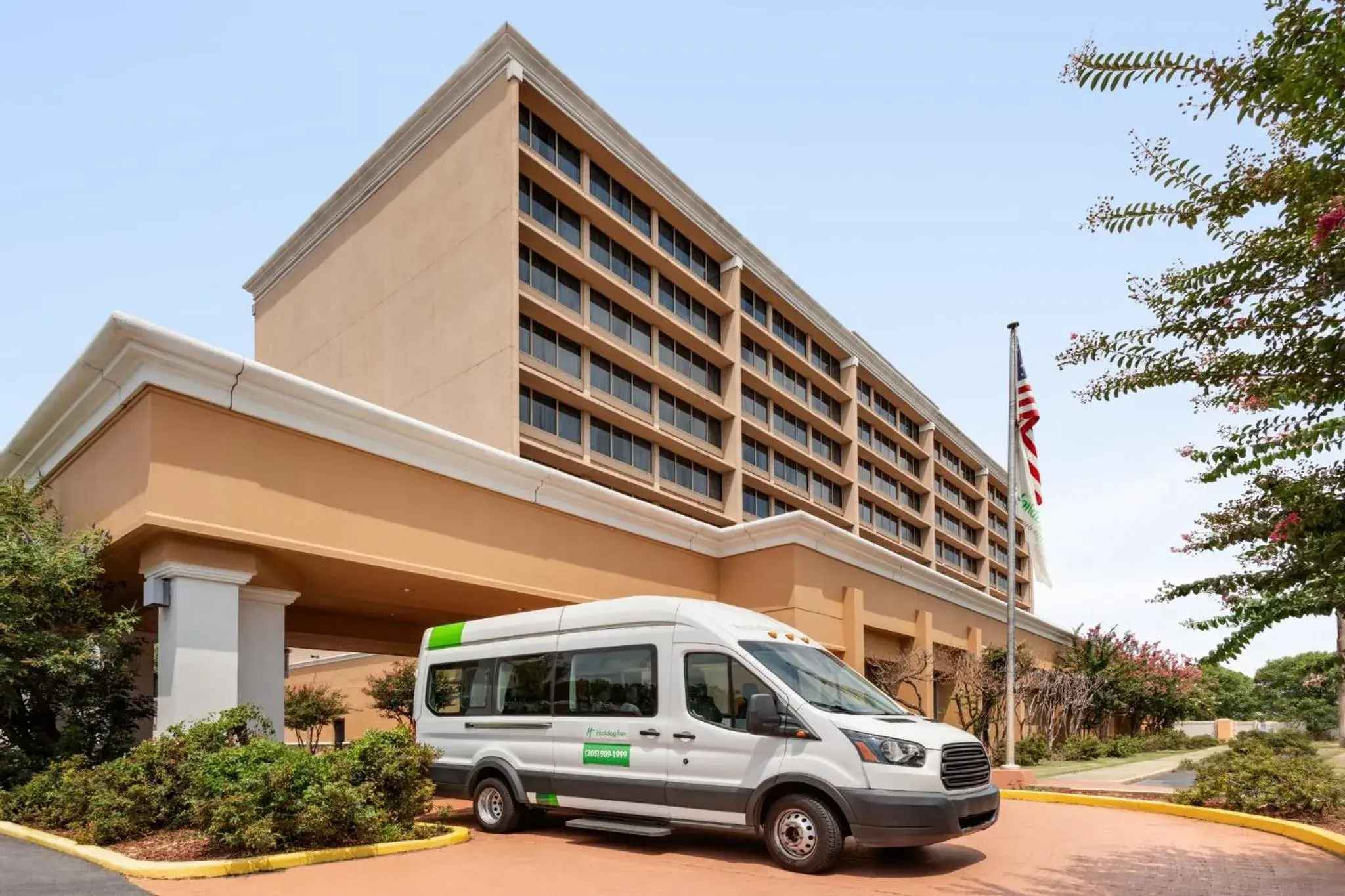 Property building in Holiday Inn Birmingham-Airport by IHG Property building in Holiday Inn Birmingham-Airport by IHG