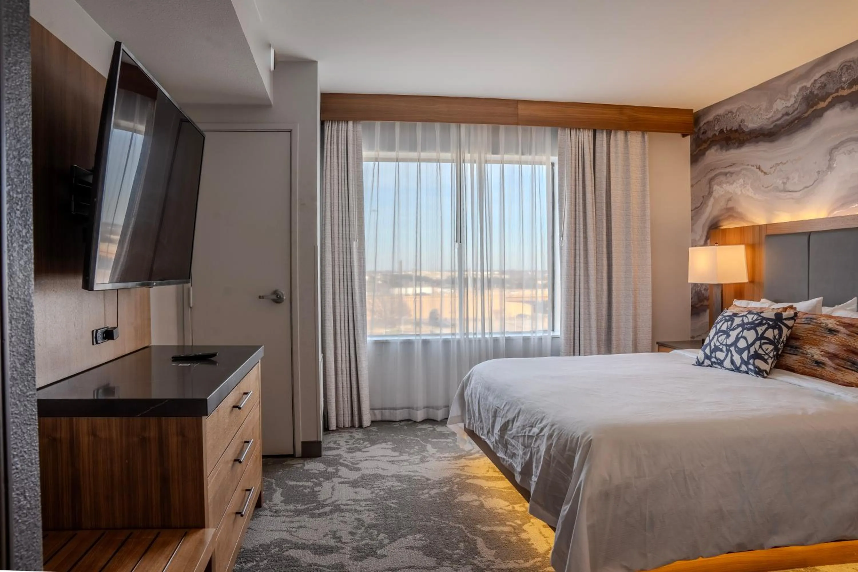 Shower, Bed in Doubletree By Hilton Fort Worth Fossil Creek