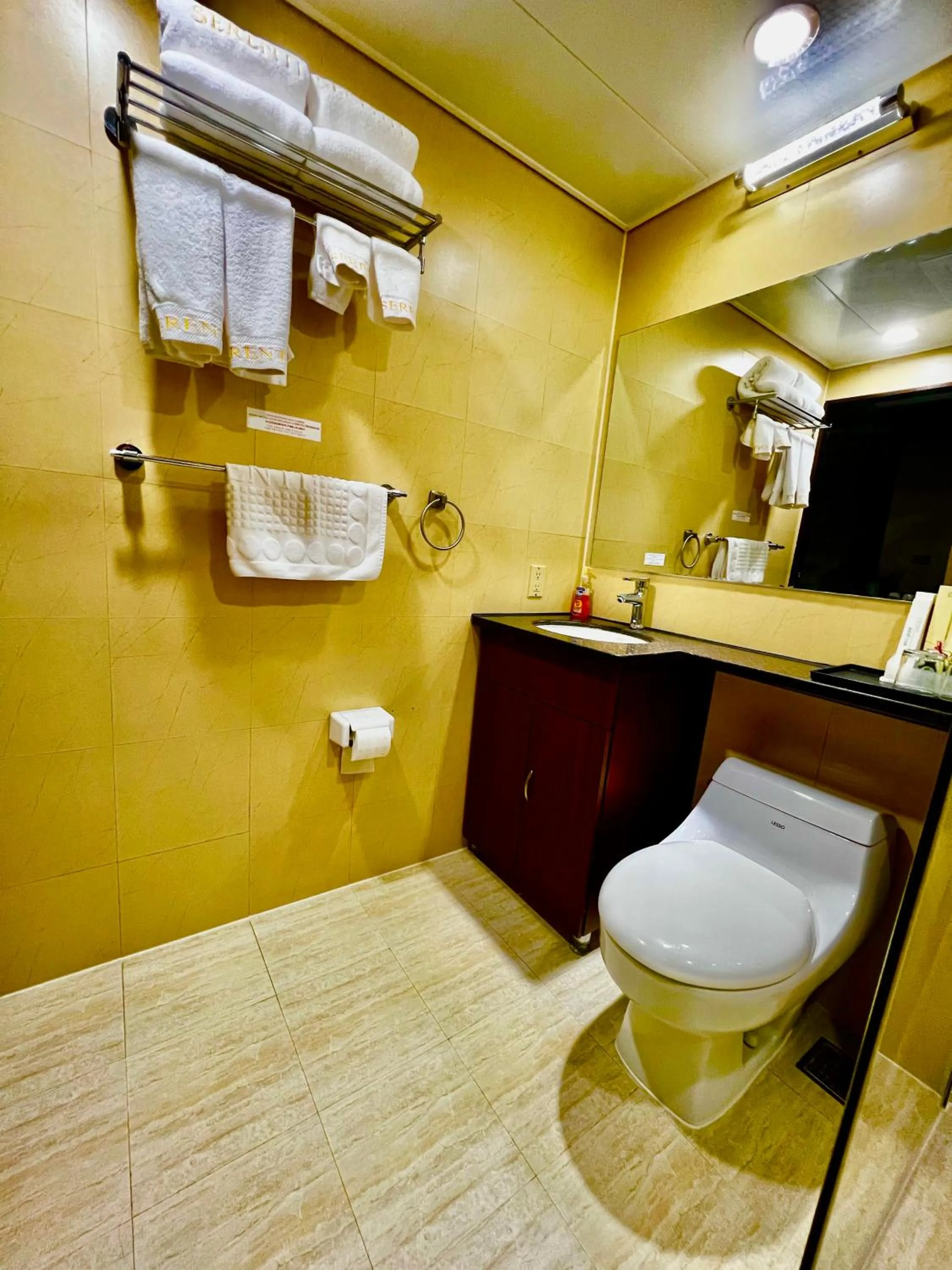 Bathroom in Serenti Hotel Saipan