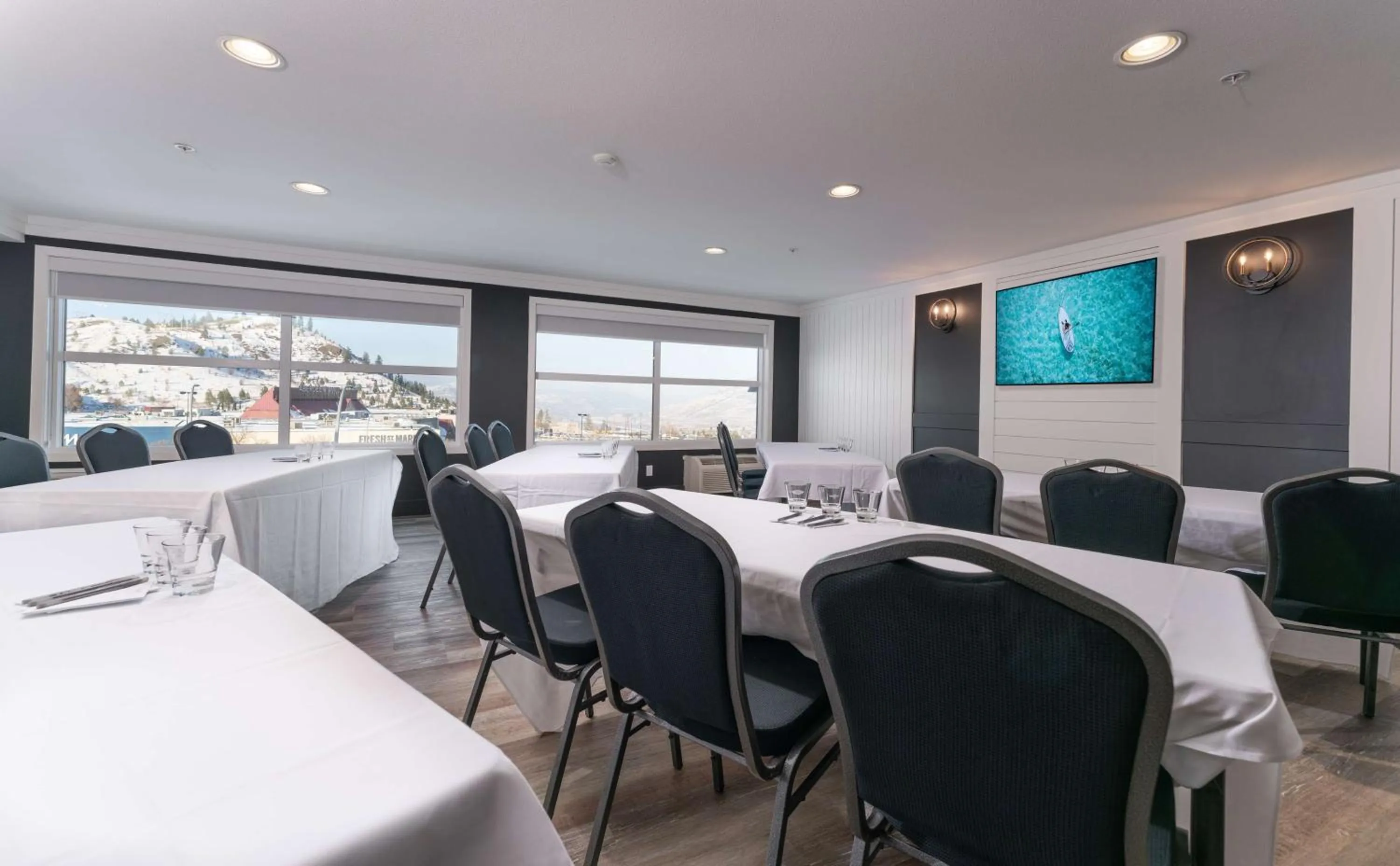 Meeting/conference room in Prestige Kamloops Hotel