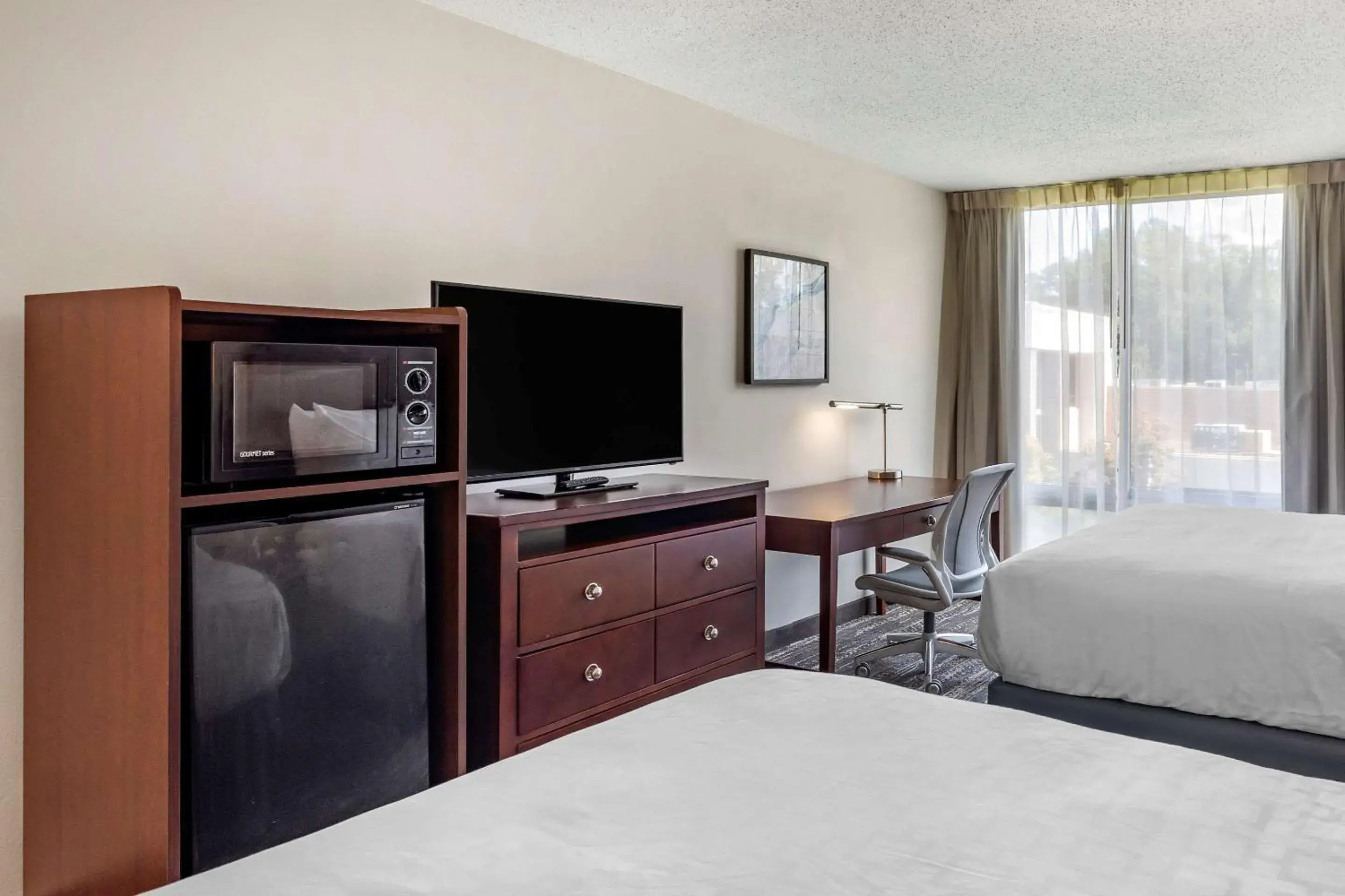 Photo of the whole room, Bed in Clarion Inn Sheffield Muscle Shoals Photo of the whole room, Bed in Clarion Inn Sheffield Muscle Shoals