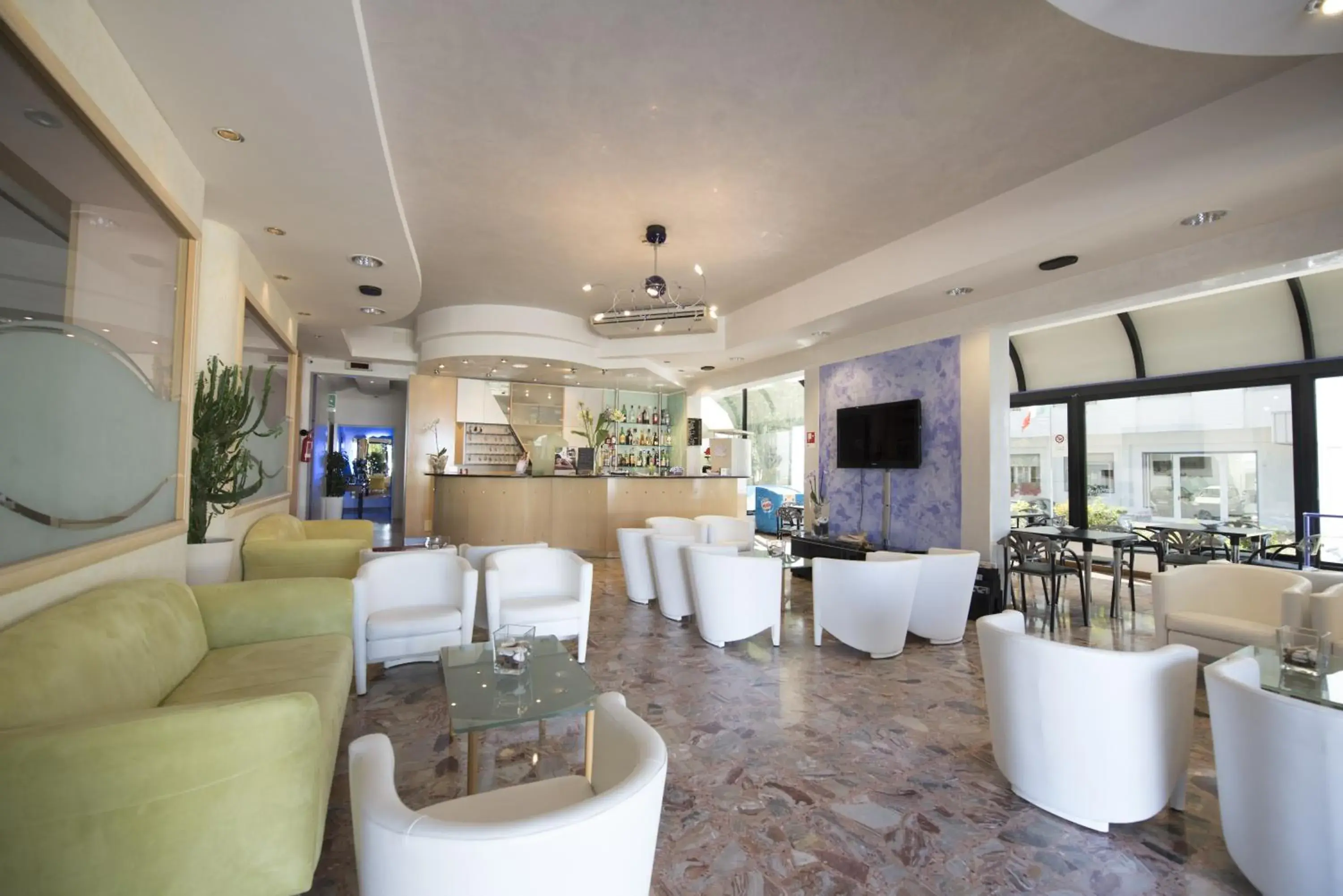 Lobby or reception, Lounge/Bar in Hotel Iride & Spa