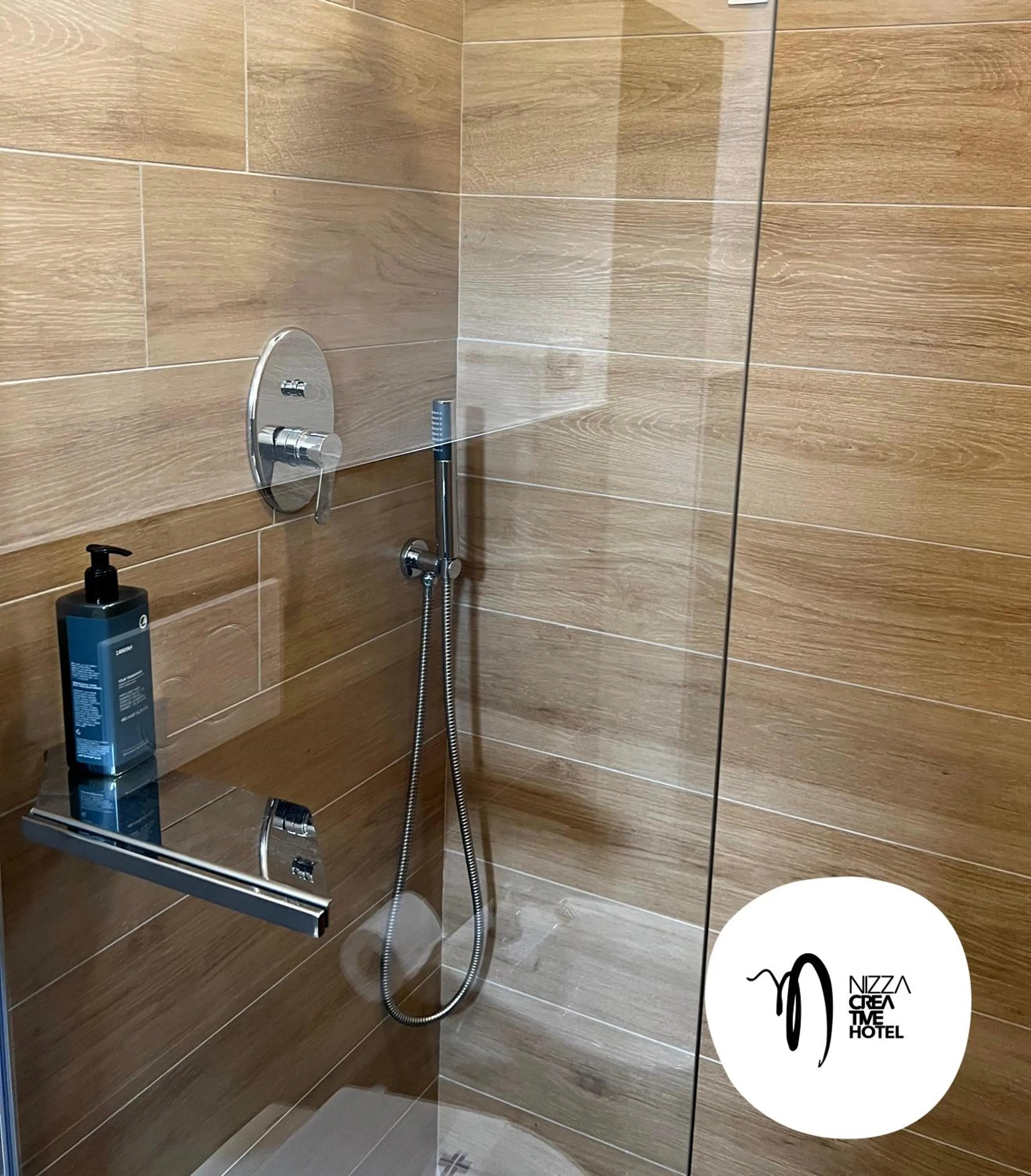 Shower in Hotel Nizza Creative Hotel
