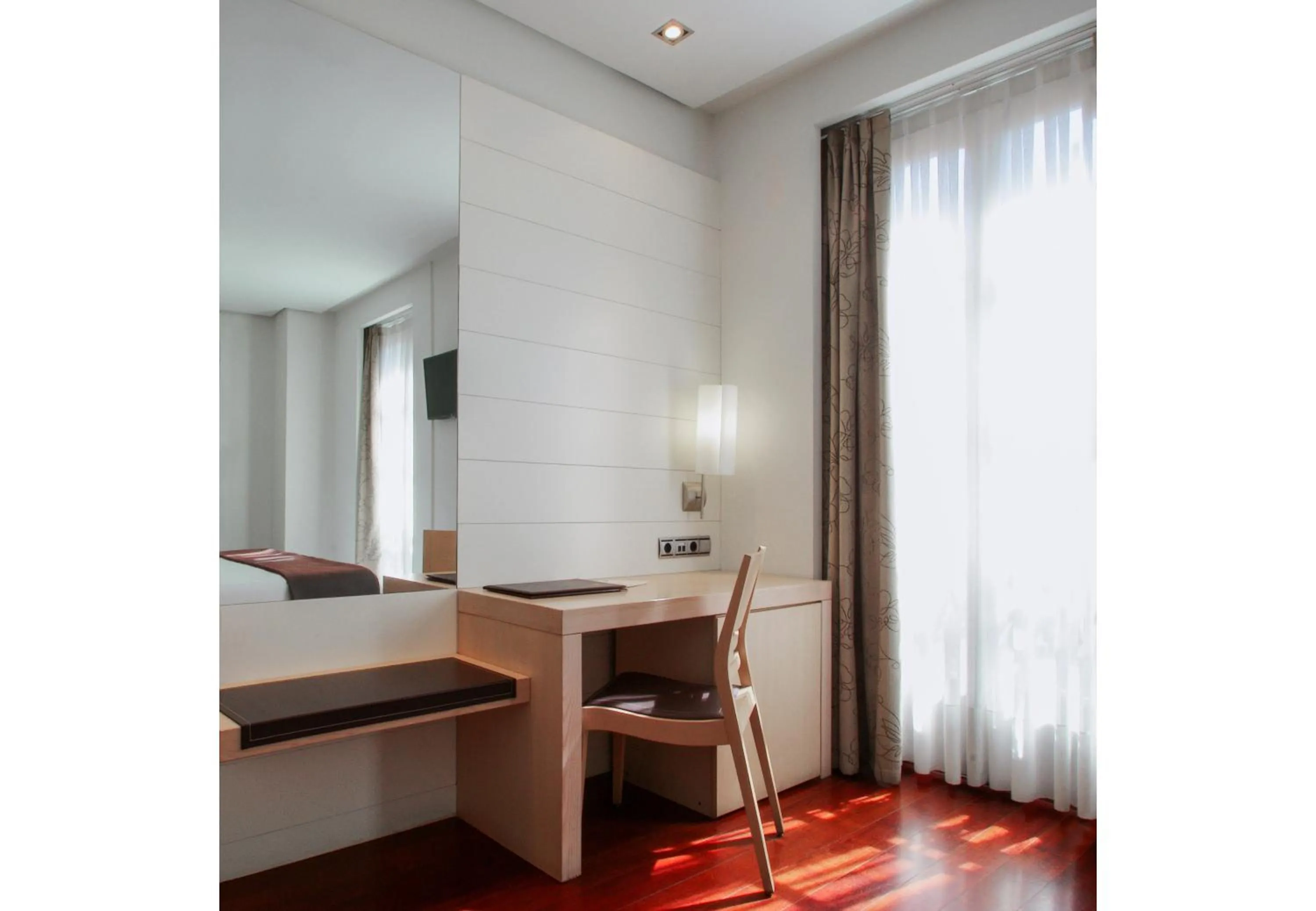 TV and multimedia in Hotel Mozart