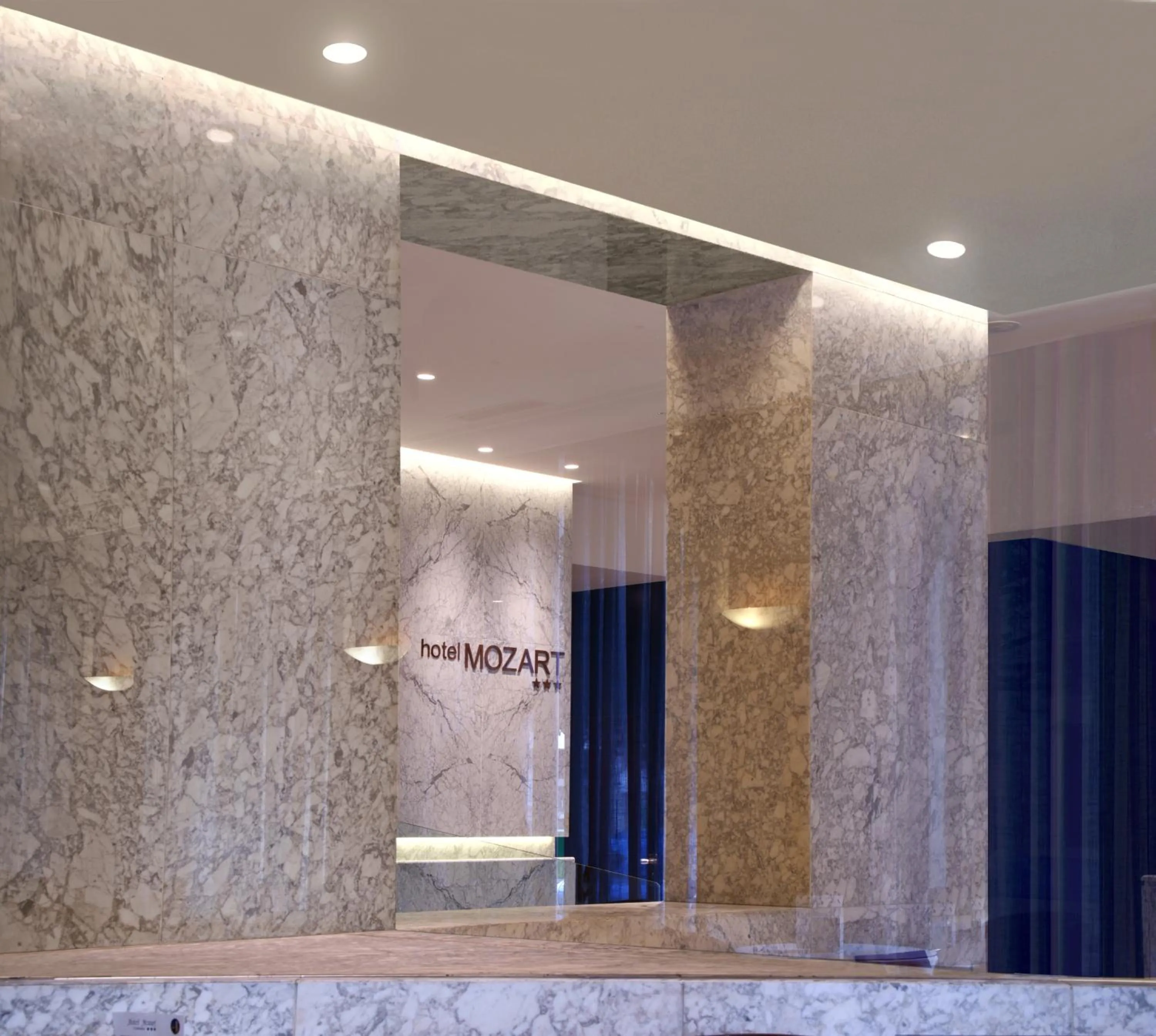 Lobby or reception in Hotel Mozart