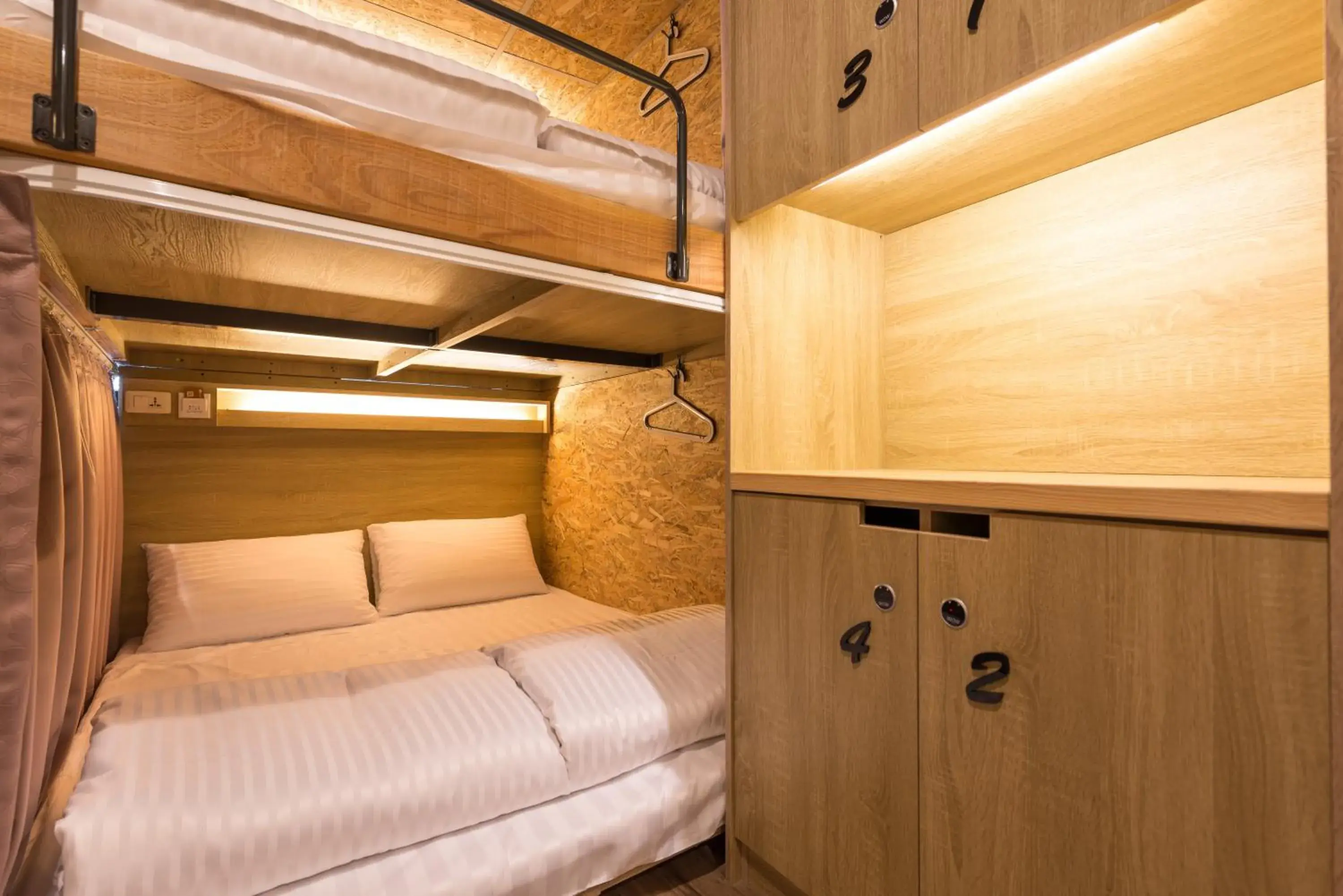 bunk bed, Bed in Beimen Wow Poshtel