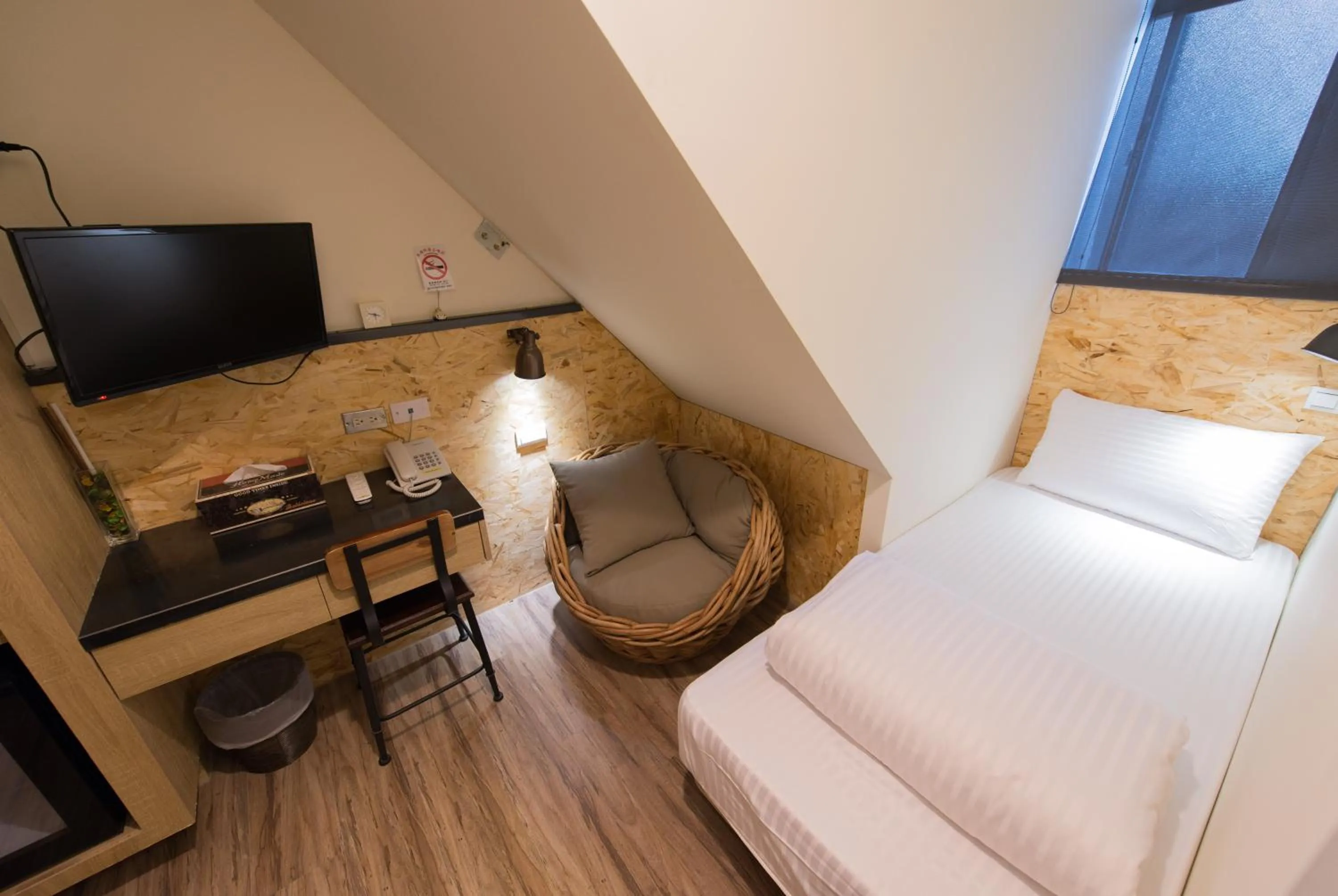 Bedroom, Bed in Beimen WOW Poshtel