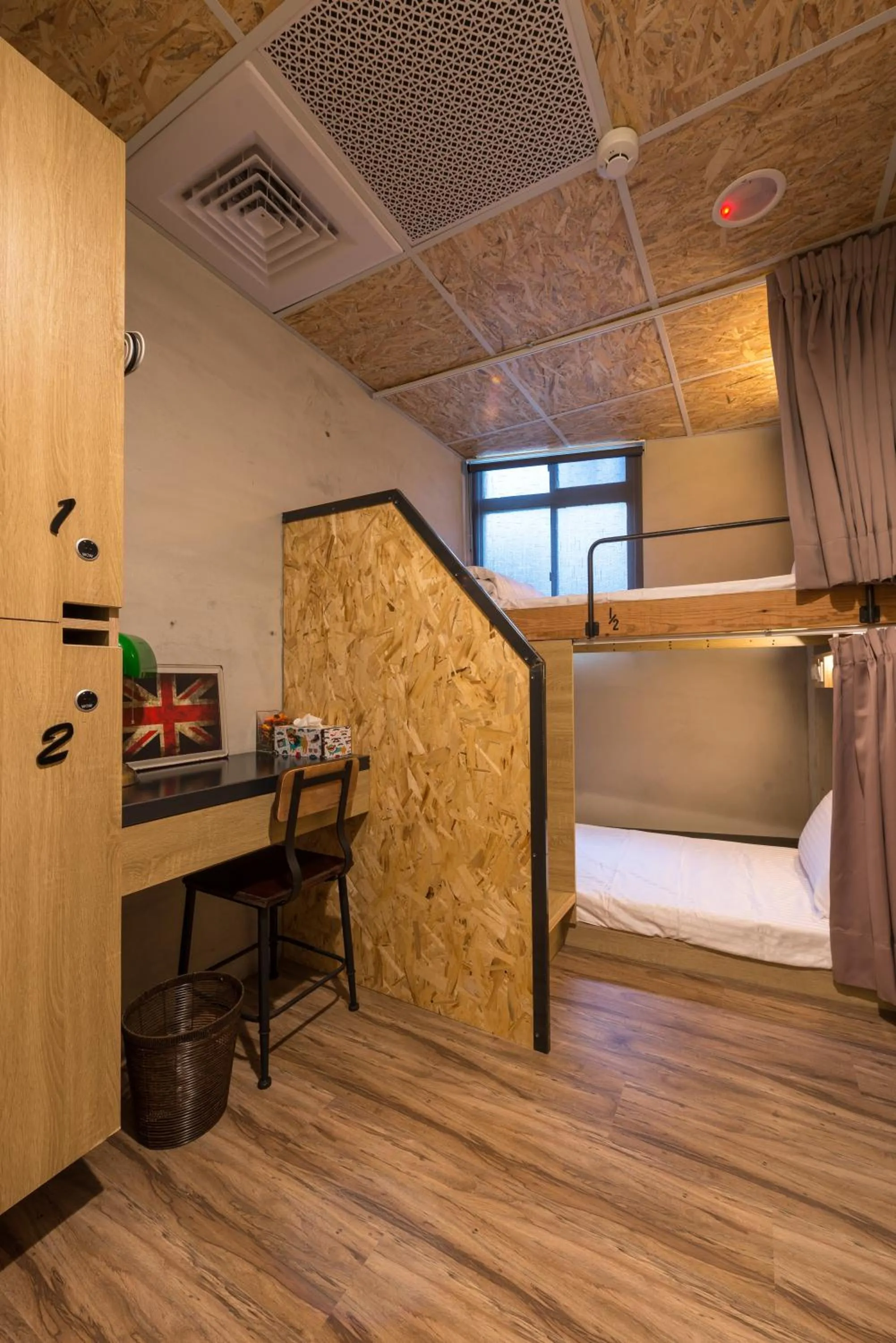 bunk bed, Bed in Beimen WOW Poshtel