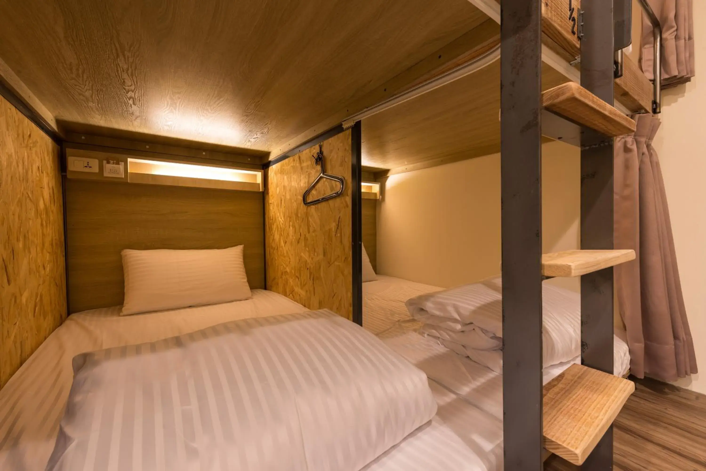 bunk bed, Bed in Beimen Wow Poshtel