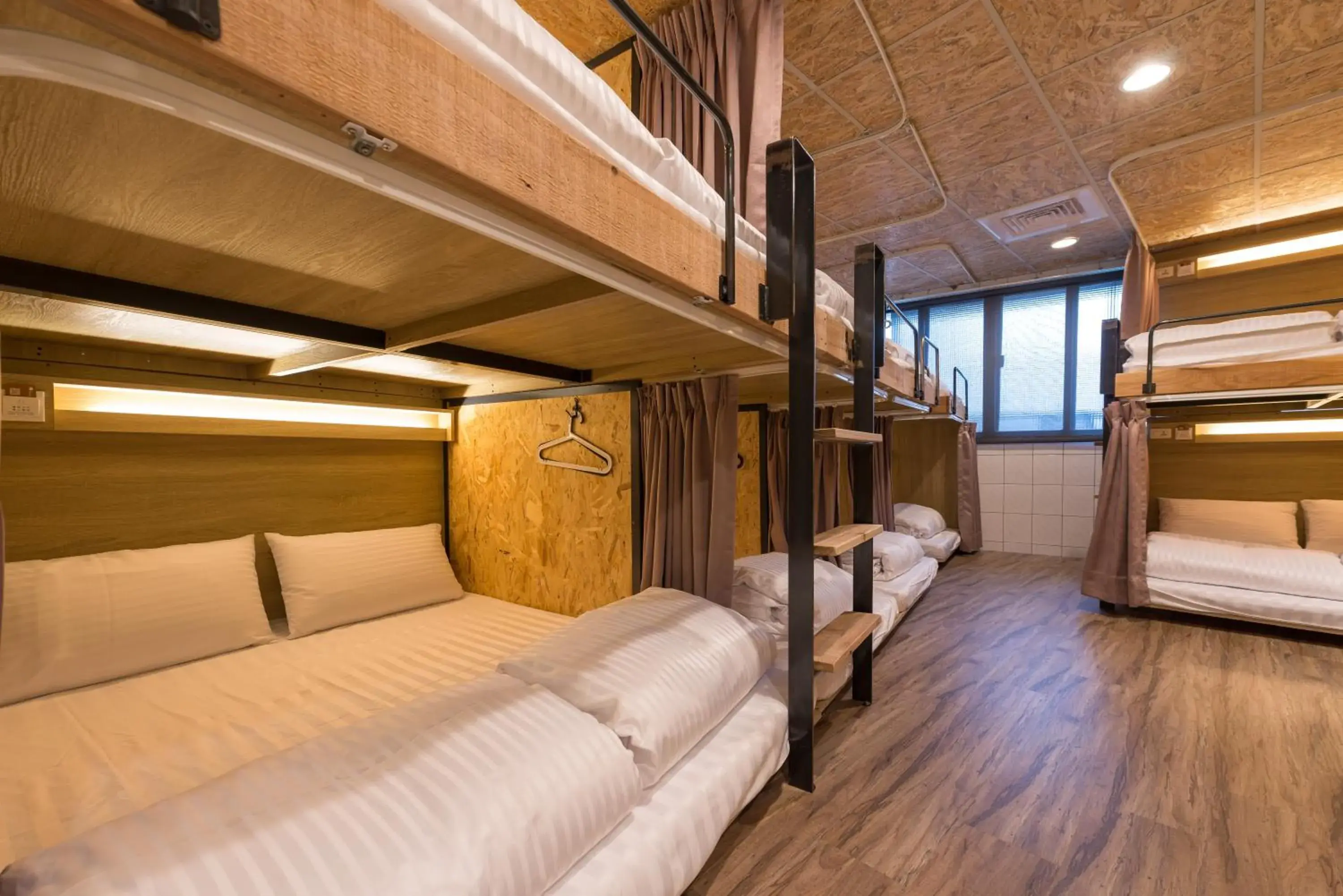 bunk bed, Bed in Beimen Wow Poshtel