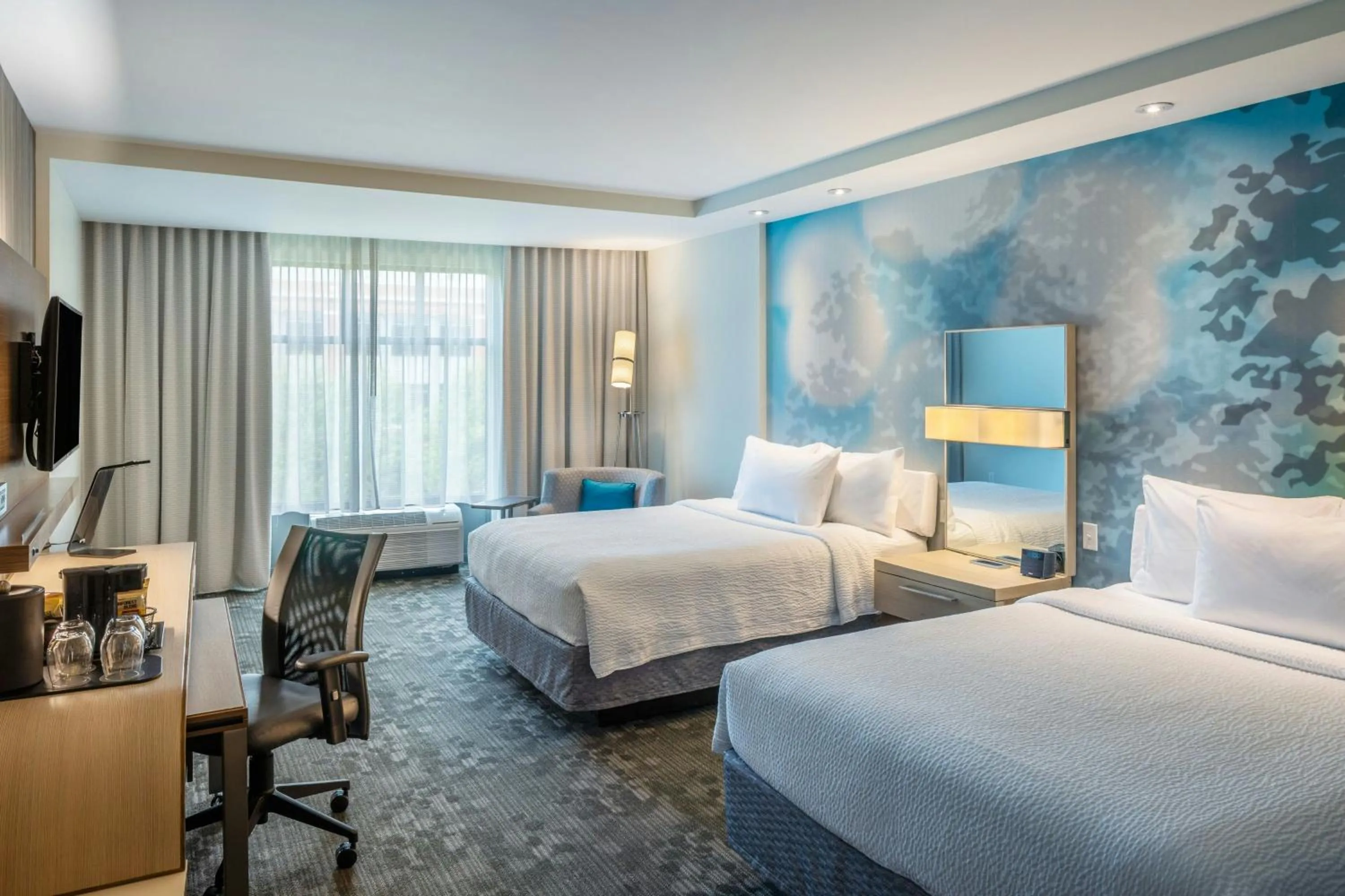 Photo of the whole room, Bed in Courtyard by Marriott Columbus OSU