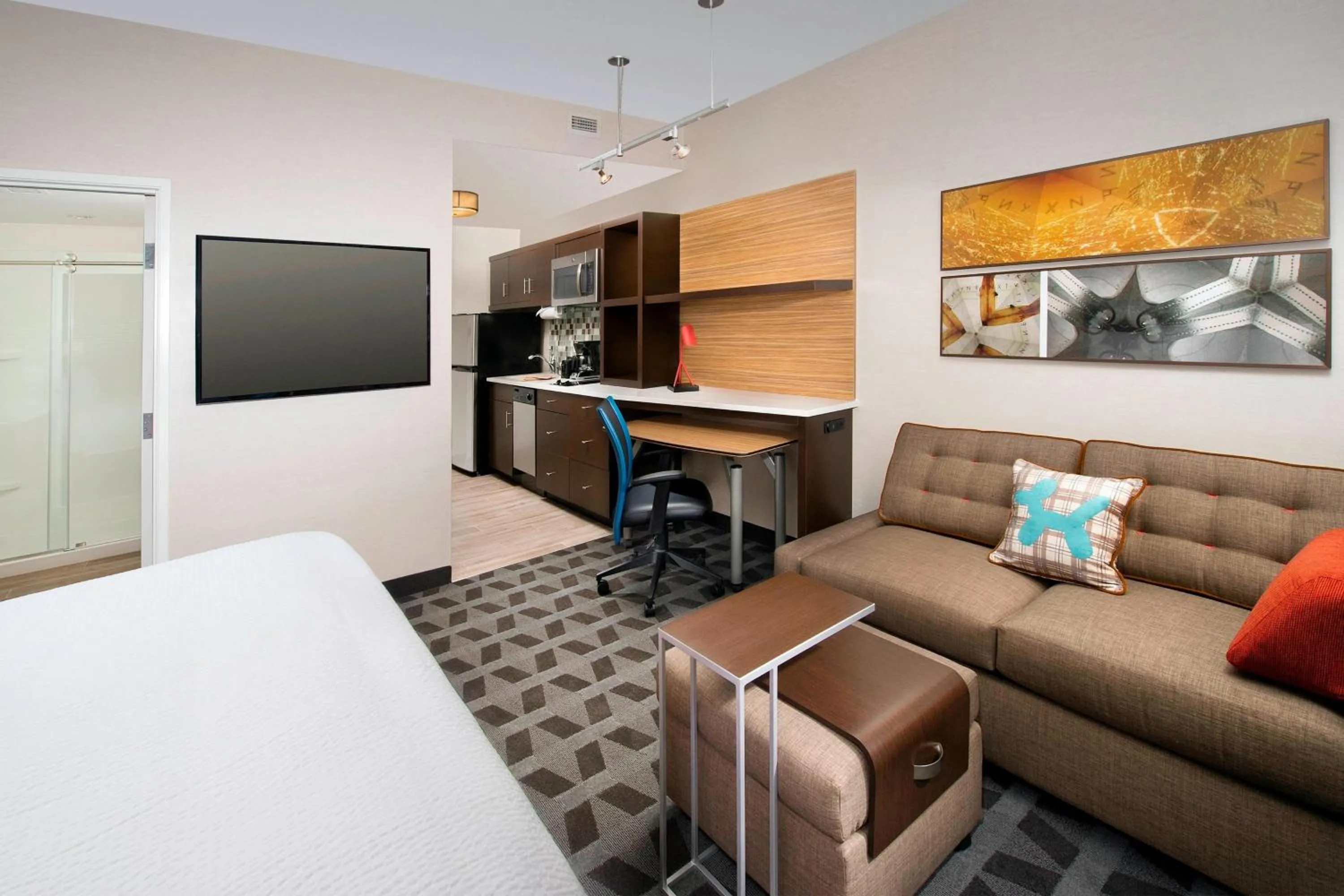 Living room, Bed in TownePlace Suites by Marriott Alexandria Fort Belvoir