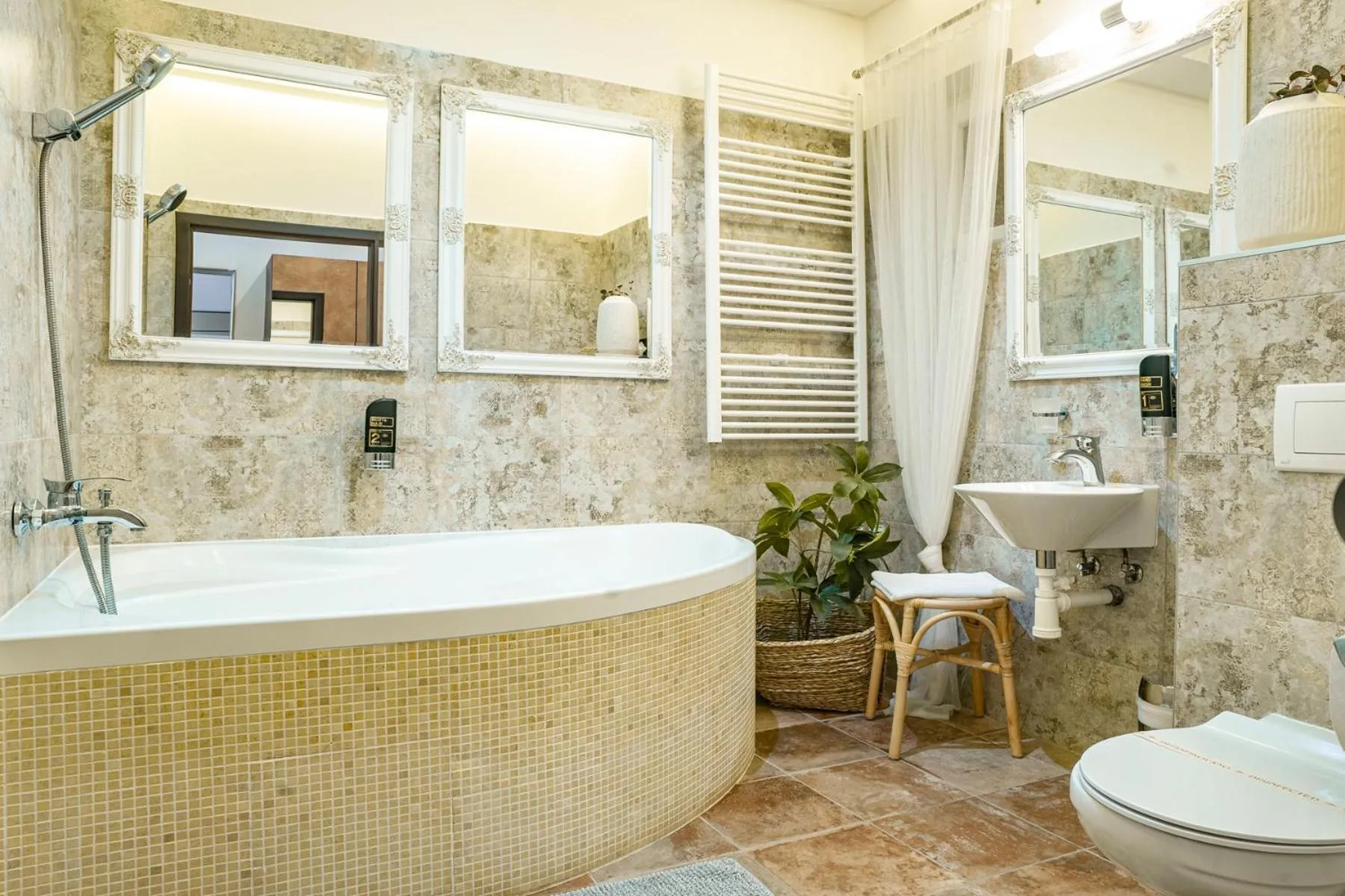 STING Boutique Apartments