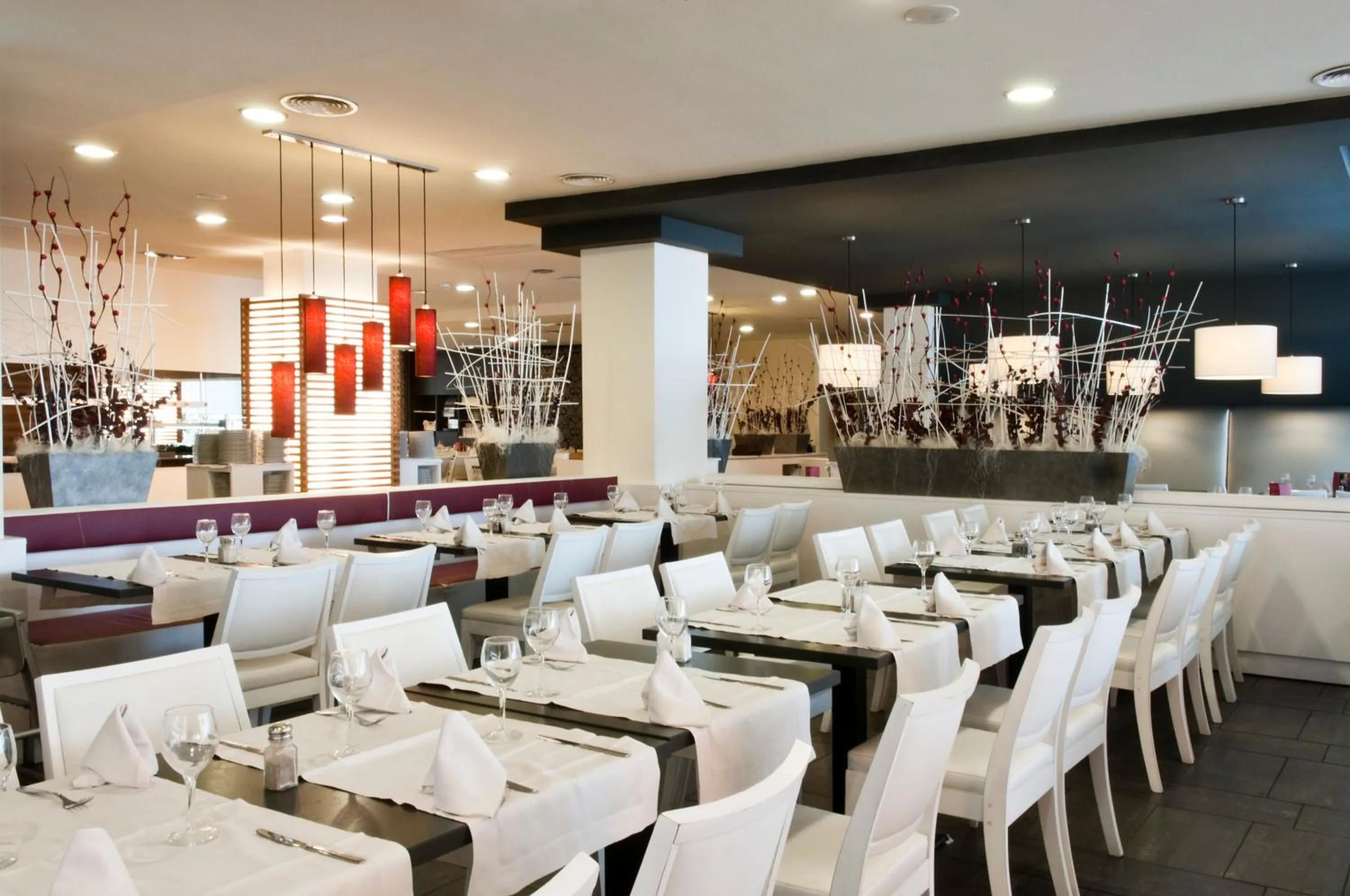 Restaurant/places to eat in Apartamentos Turísticos Augustus