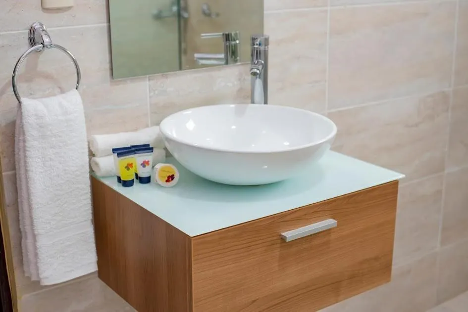 Bathroom in Hotel Real Bella Vista