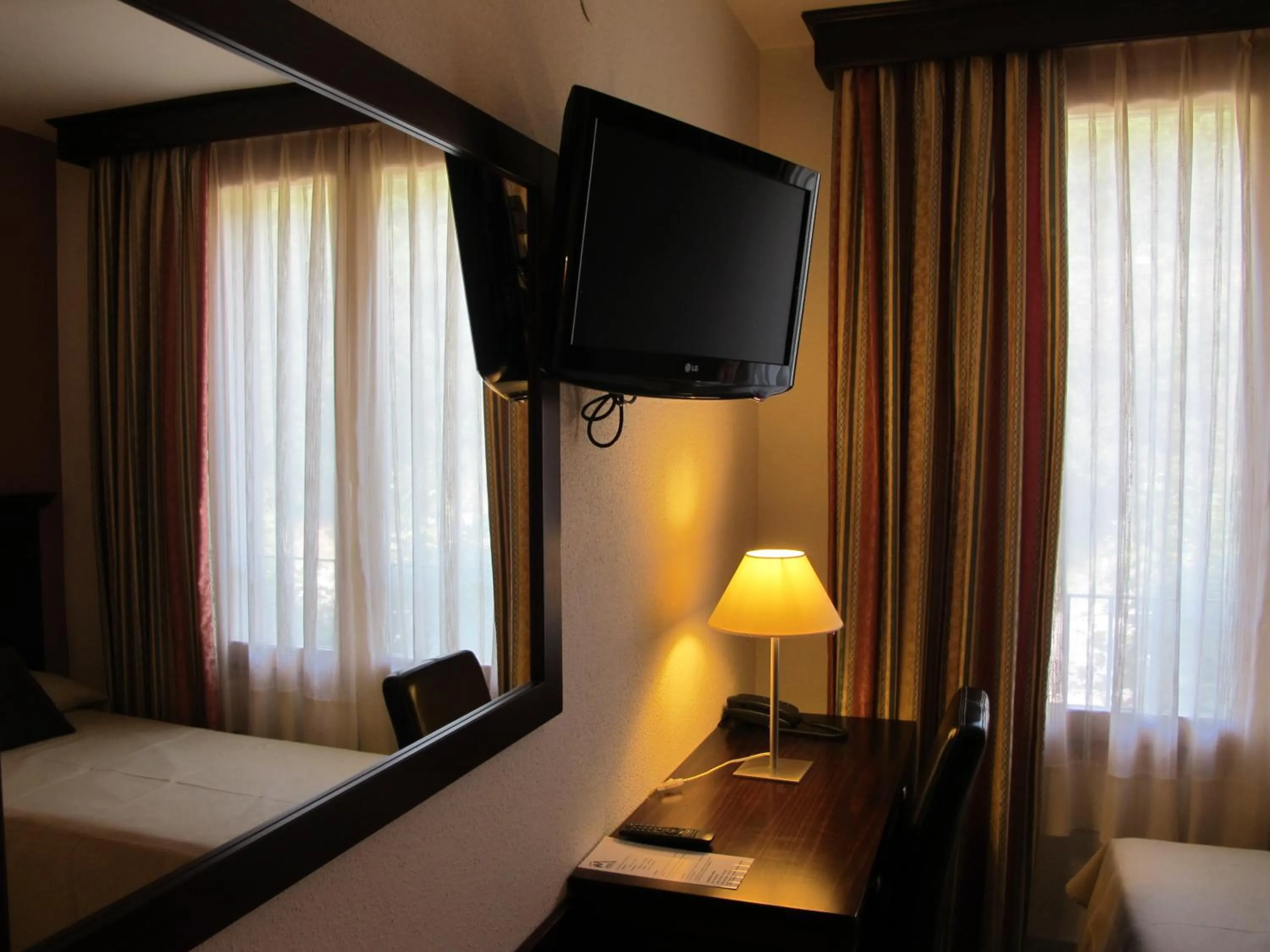 Bedroom, Bed in Hotel Turmo