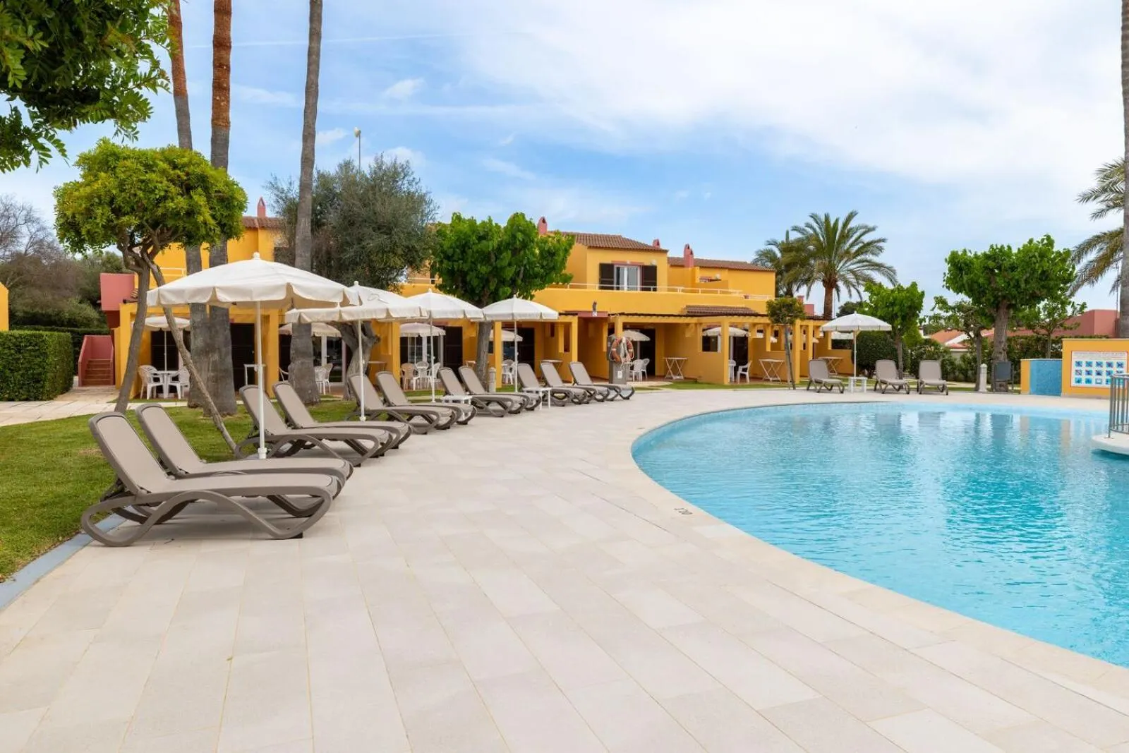 Swimming pool in Apartamentos Ses Anneres