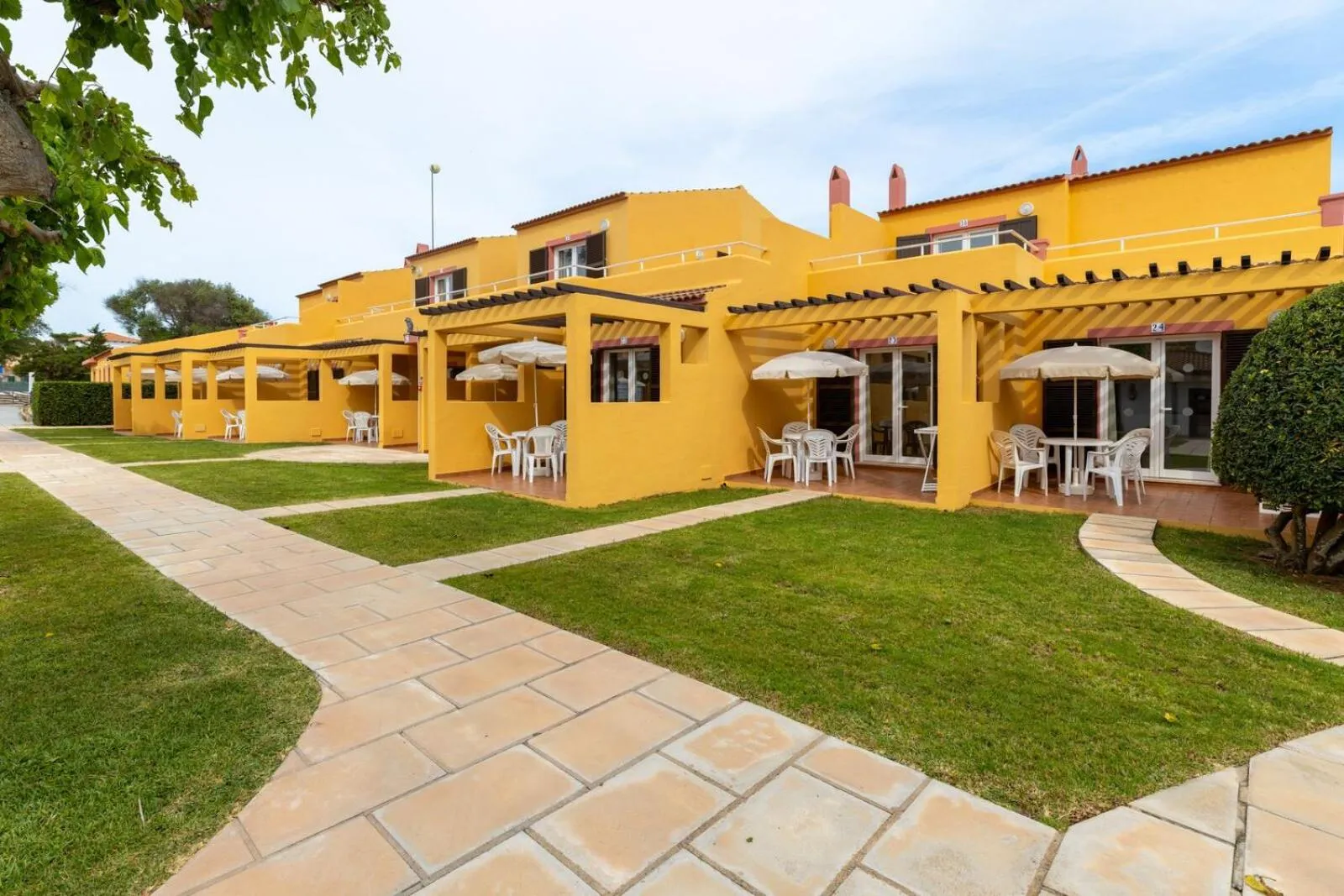 Property building in Apartamentos Ses Anneres