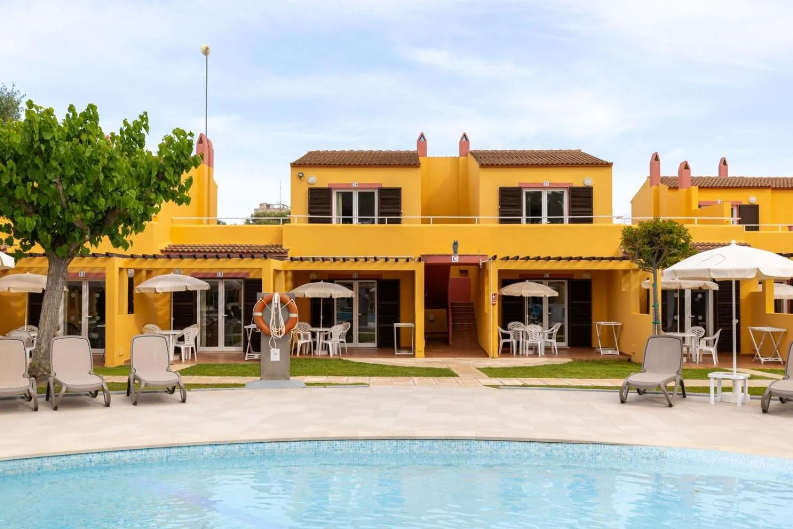 Property building in Apartamentos Ses Anneres