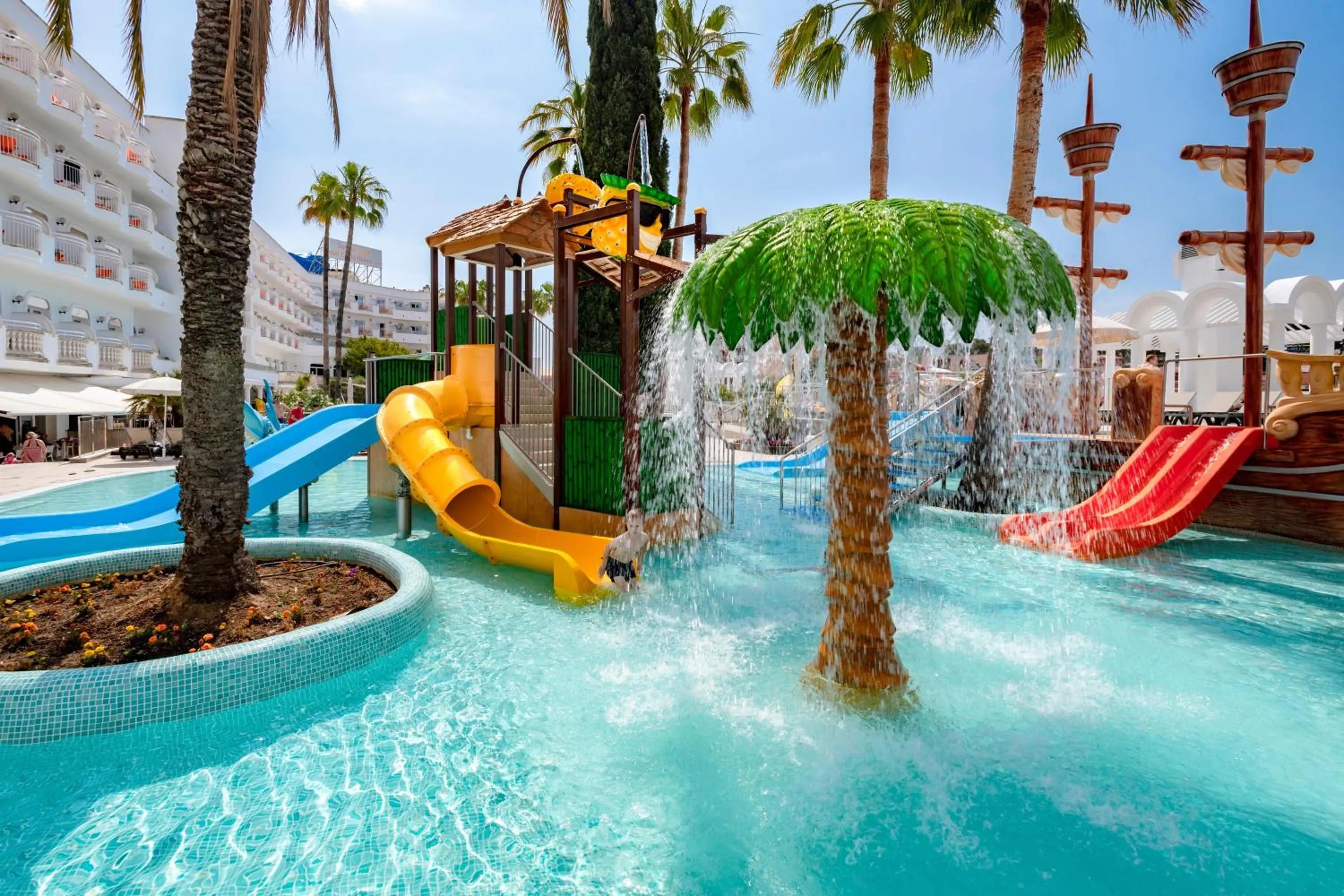 Swimming pool in Hotel Best Lloret Splash