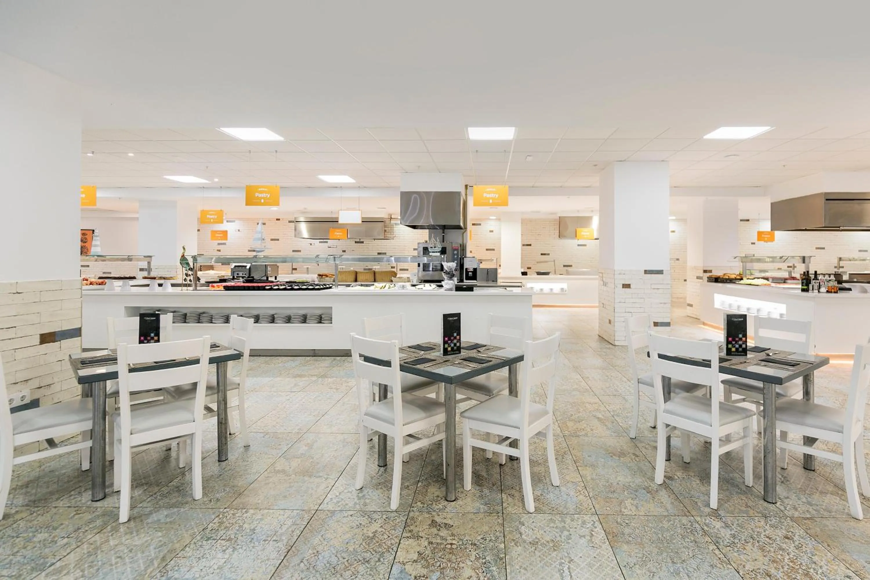 Restaurant/places to eat in Hotel Best Lloret Splash