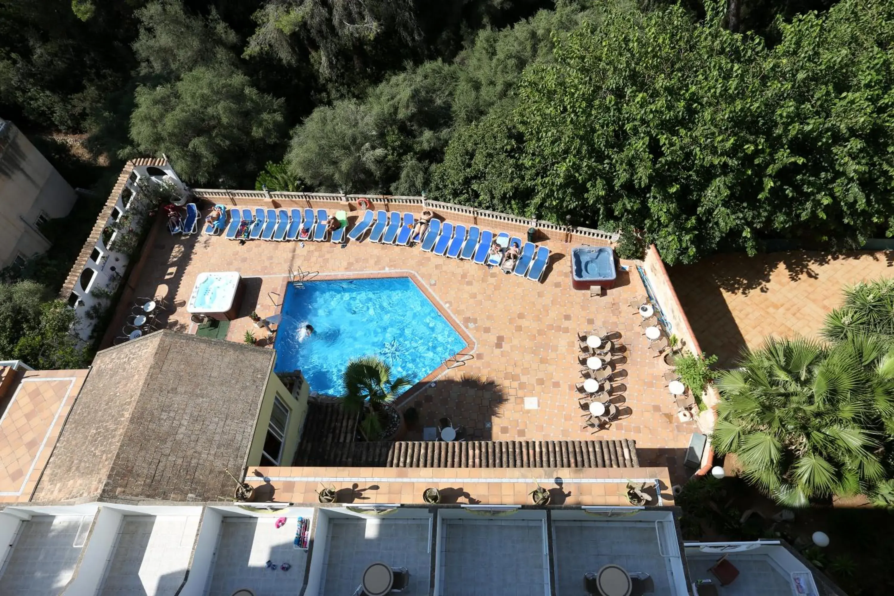 Pool view in Hotel Manaus Pool view in Hotel Manaus