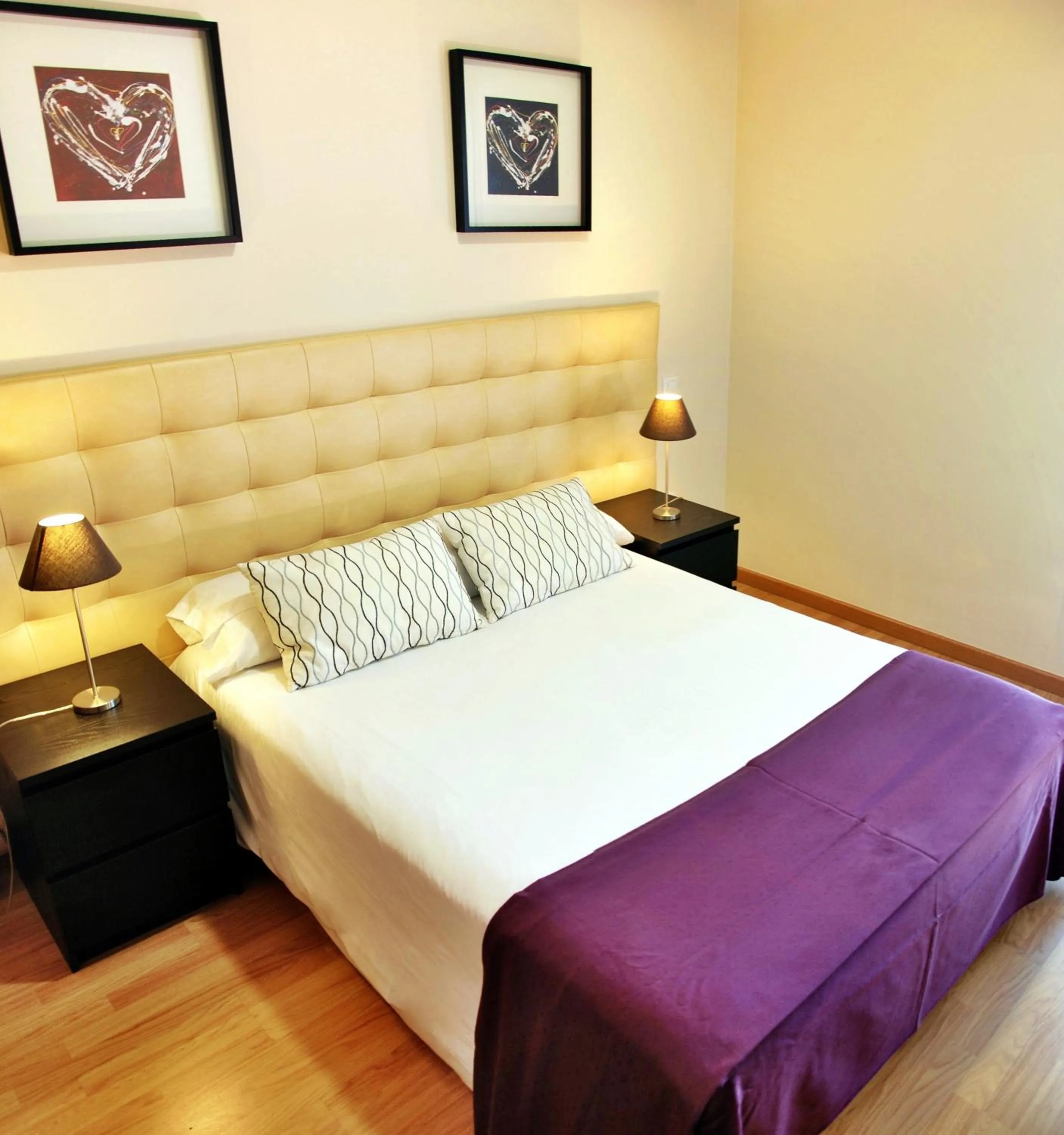 Bed in Aparthotel Encasa