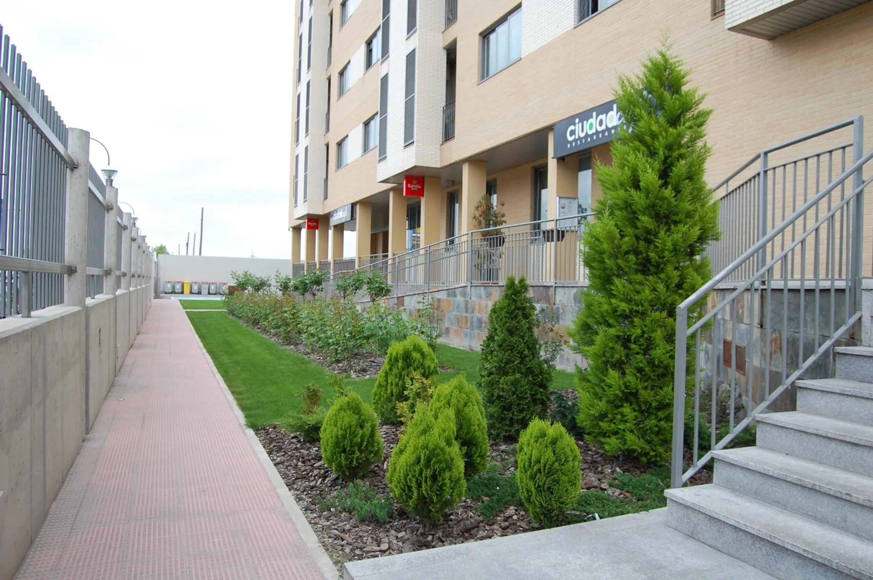 Facade/entrance in Aparthotel Encasa