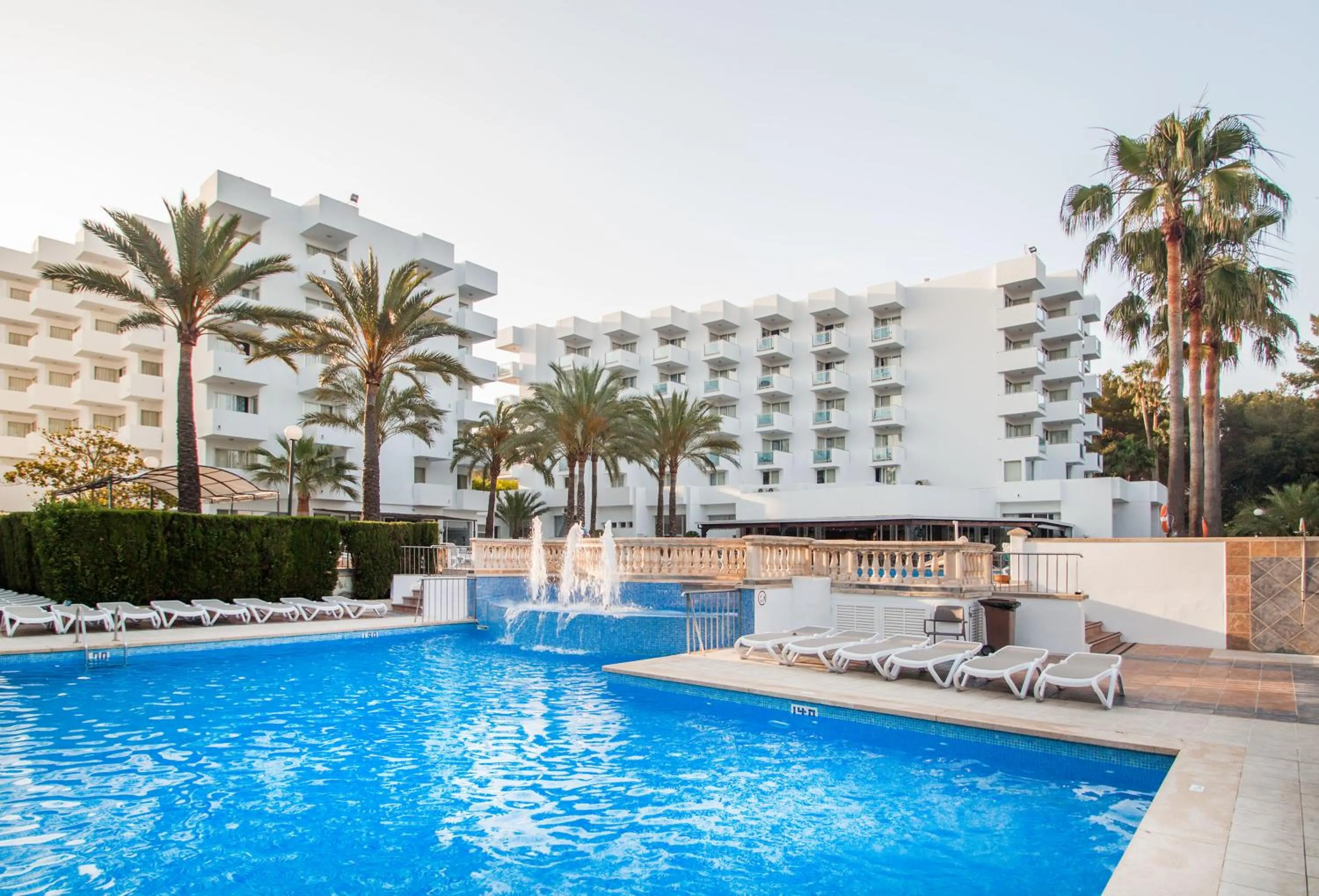 Property building in Globales Maioris