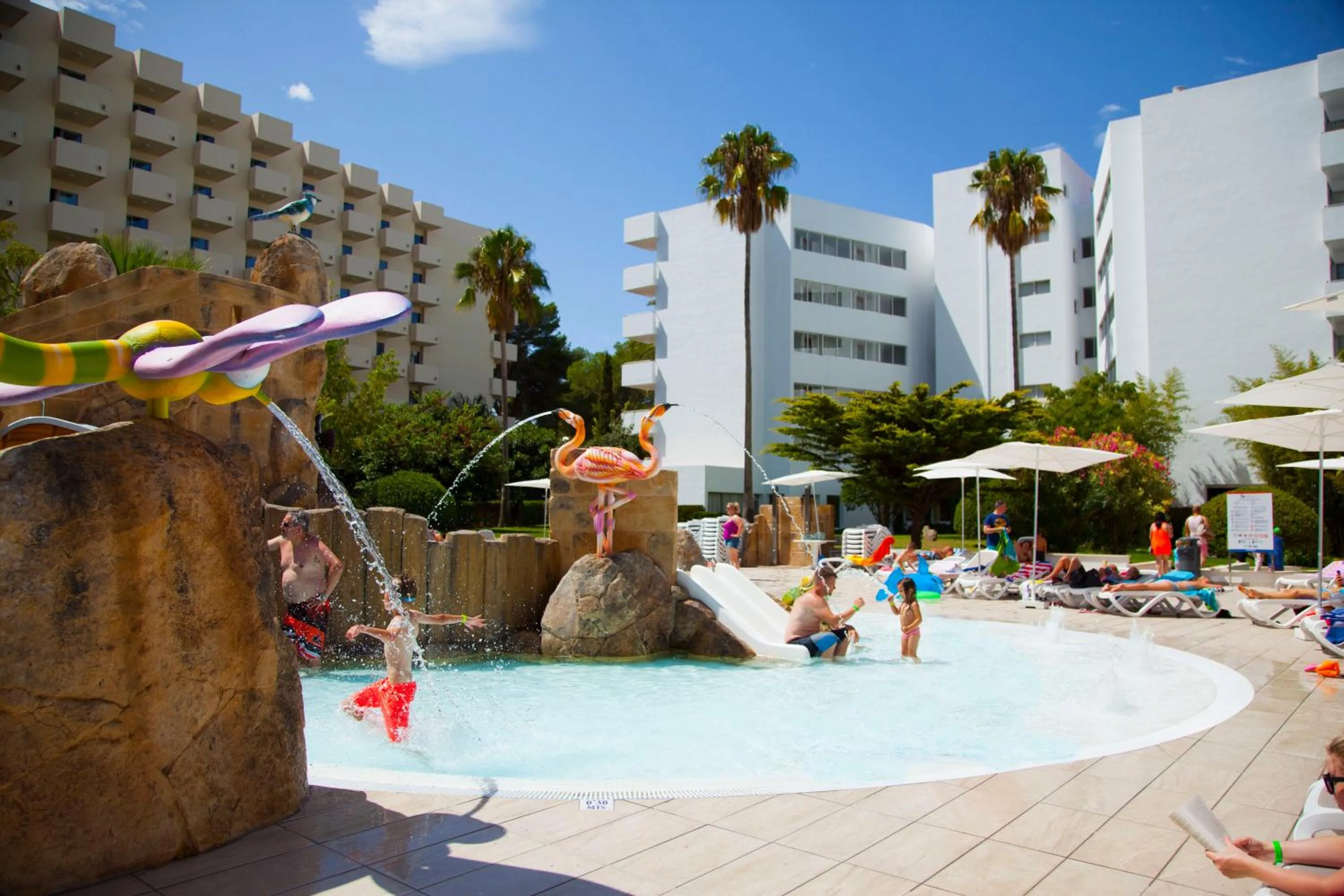 Property building in Globales Maioris