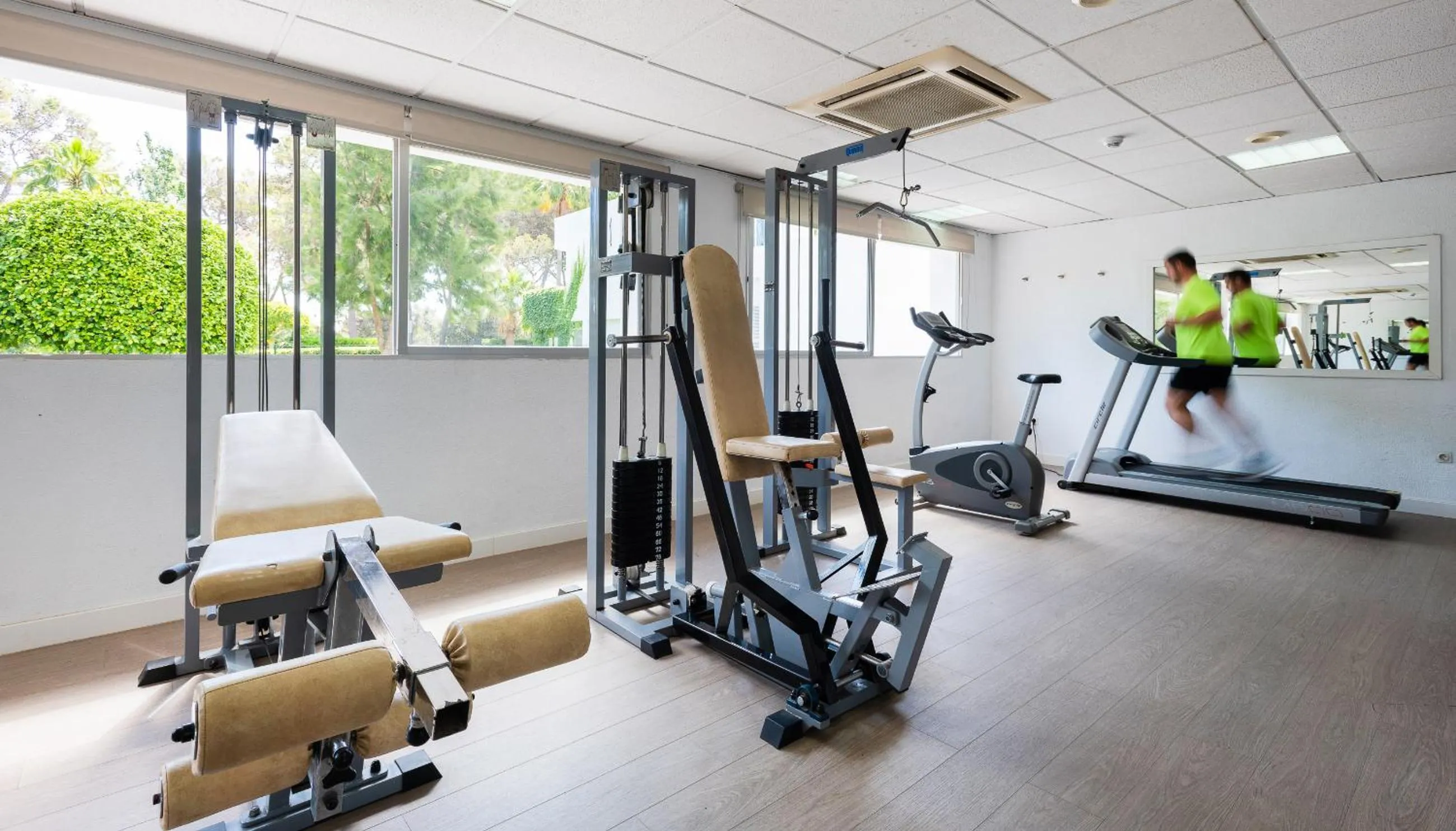 Fitness centre/facilities in Globales Maioris