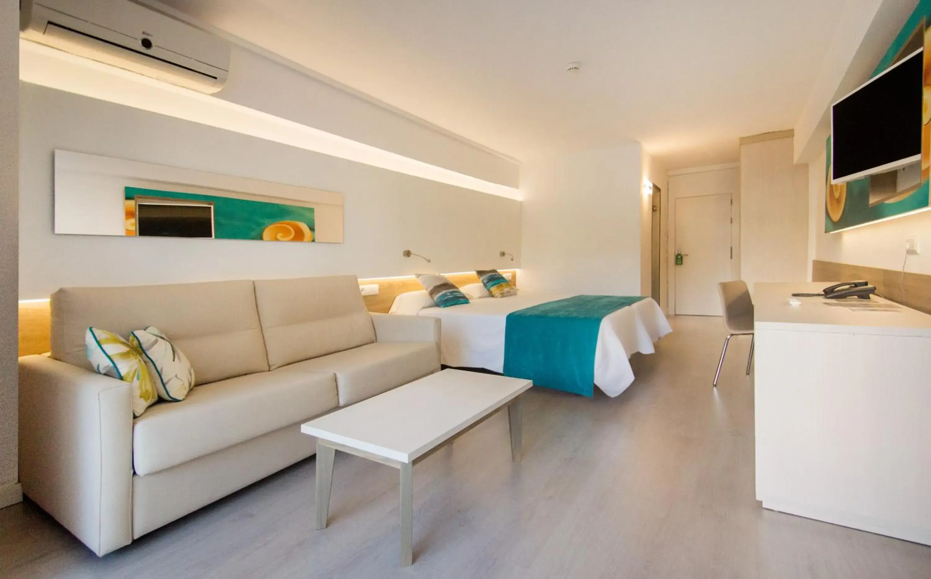 Bedroom in Globales Panamá - Adults Only Bedroom in Globales Panamá - Adults Only