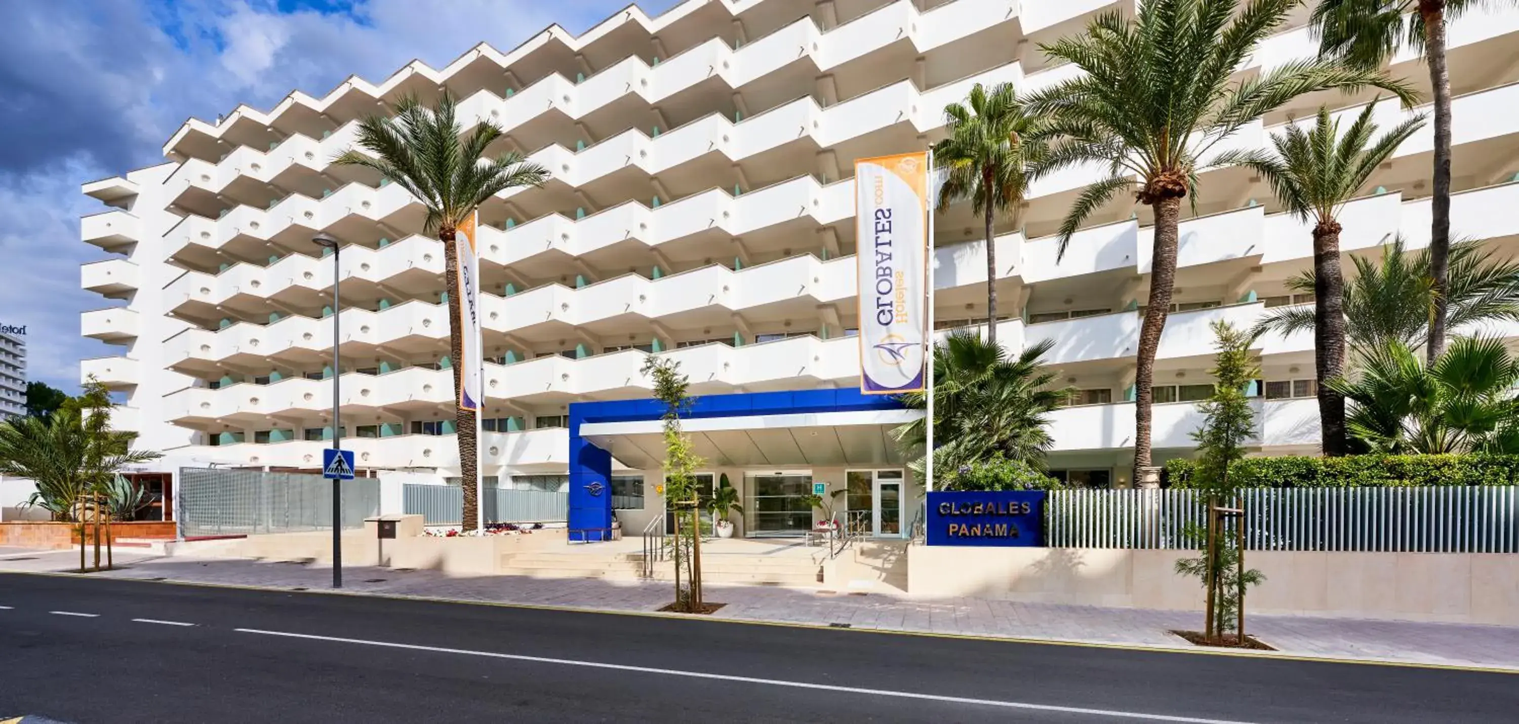 Facade/entrance in Globales Panamá - Adults Only Facade/entrance in Globales Panamá - Adults Only